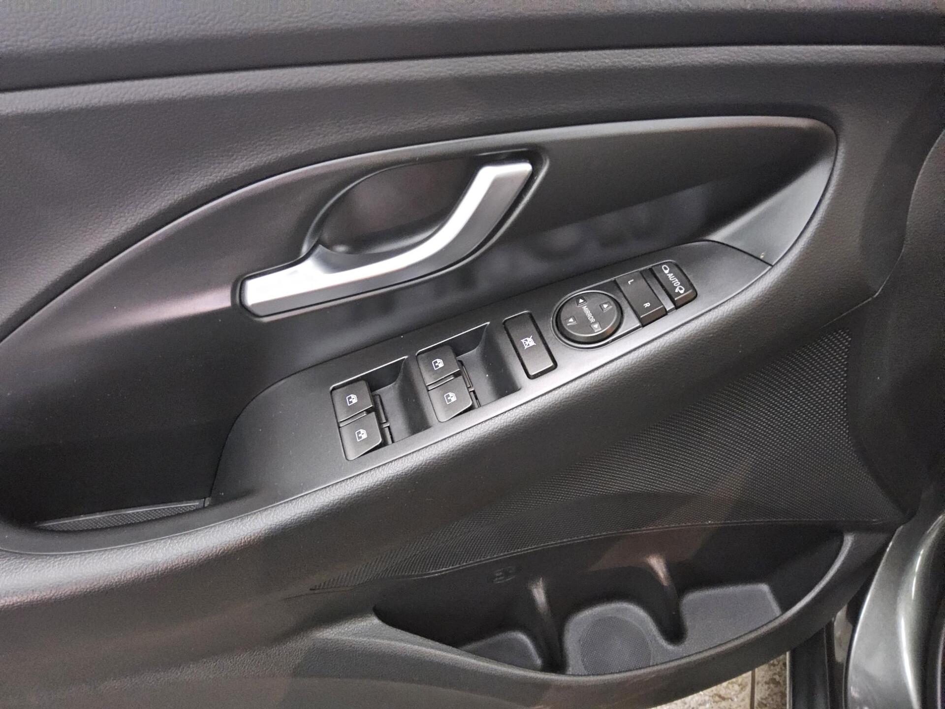 Hyundai i30 1.0 T-GDI Trend Navi RFK Shz 9