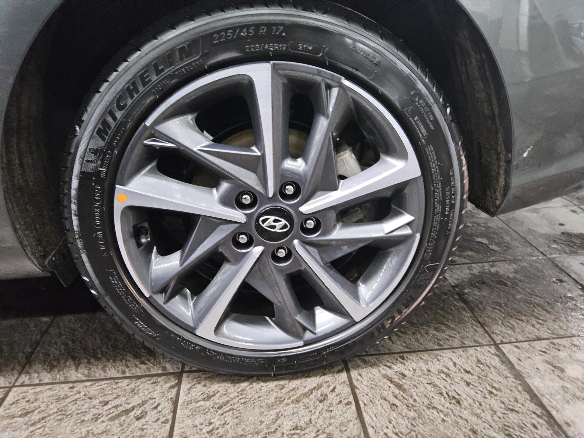 Hyundai i30 1.0 T-GDI Trend Navi RFK Shz 10