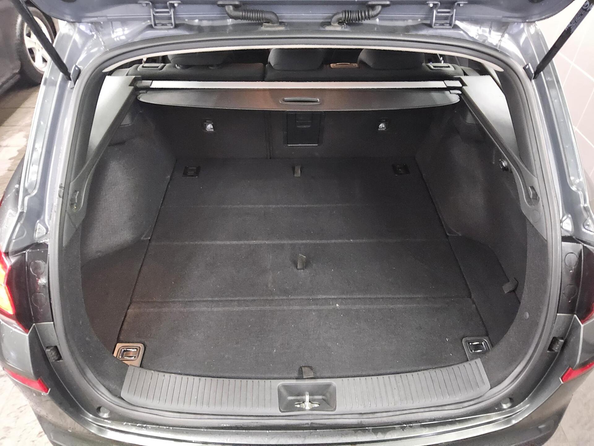 Hyundai i30 1.0 T-GDI Trend Navi RFK Shz 11