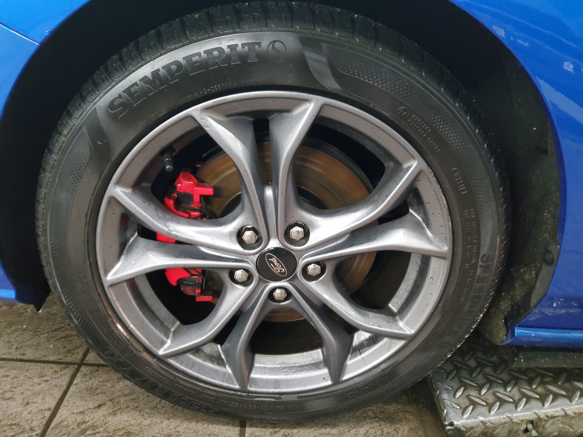 Ford Focus Turnier 1.5 EB ST-Line Navi DC LED Ahk Shz 11