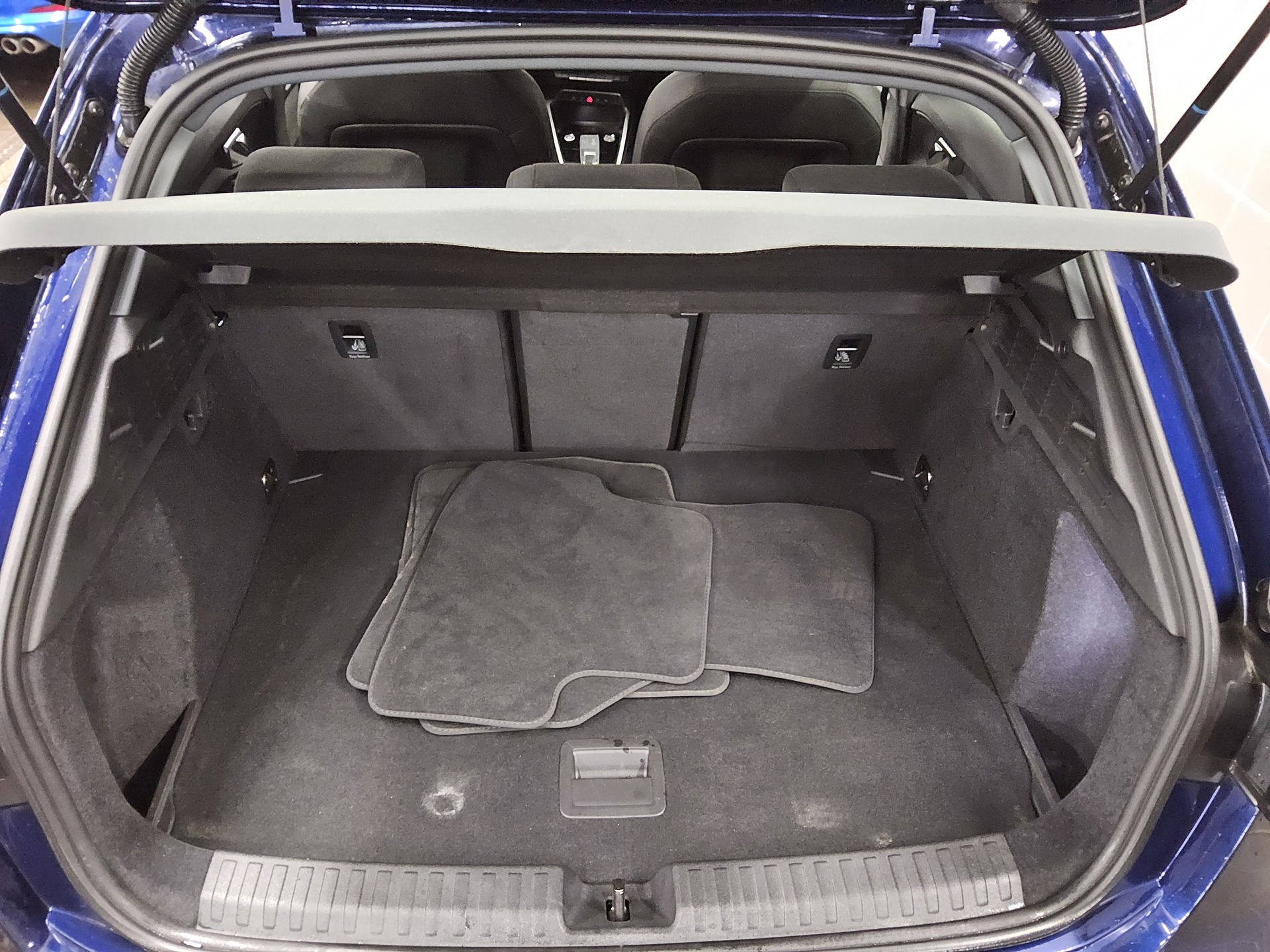 Audi A3 Sportback 2.0 TDI advanced HuD B&O Navi+ RFK 12