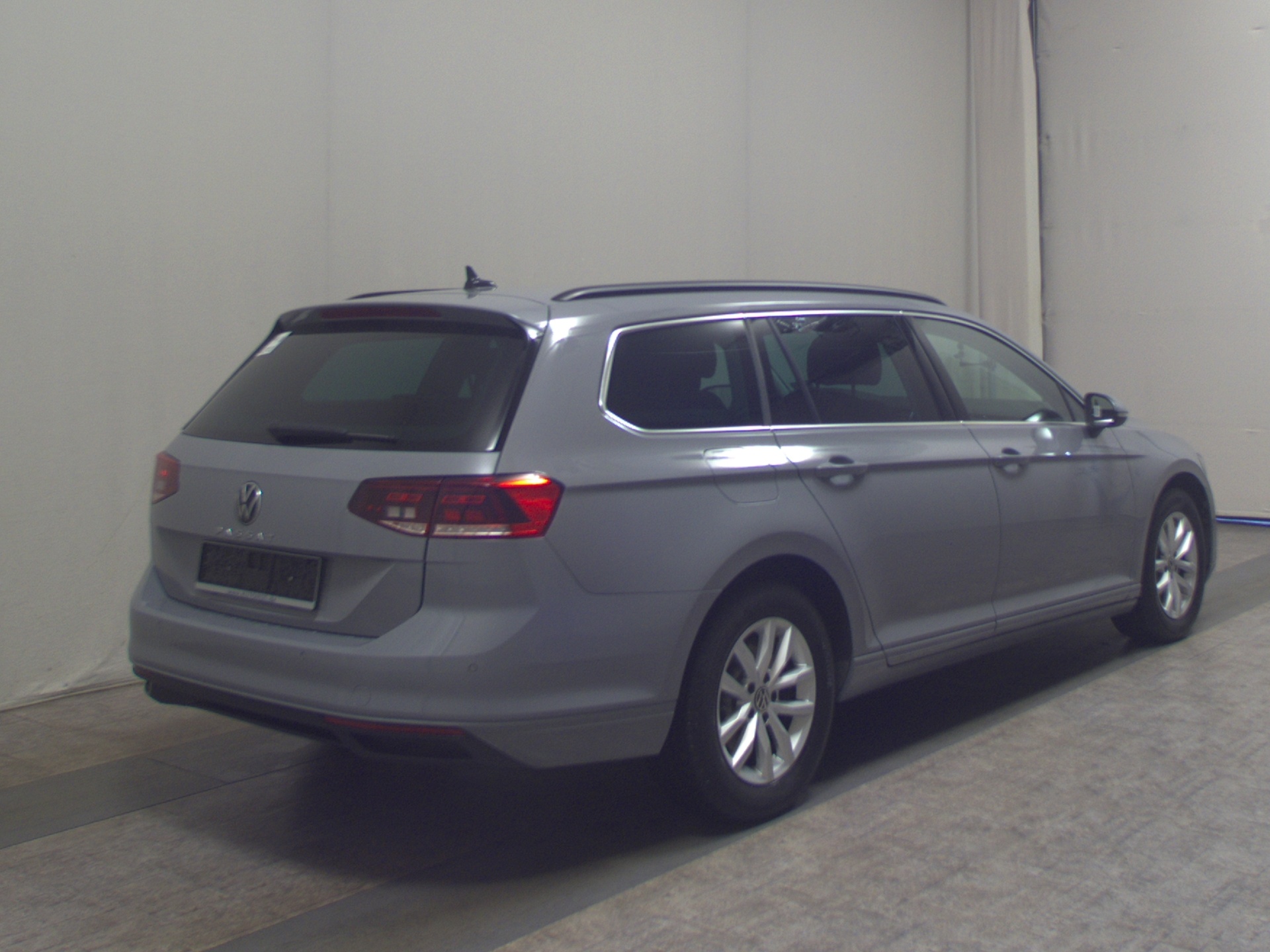 Volkswagen Passat Var. 2.0 TDI Business Navi RfK LED ACC 4