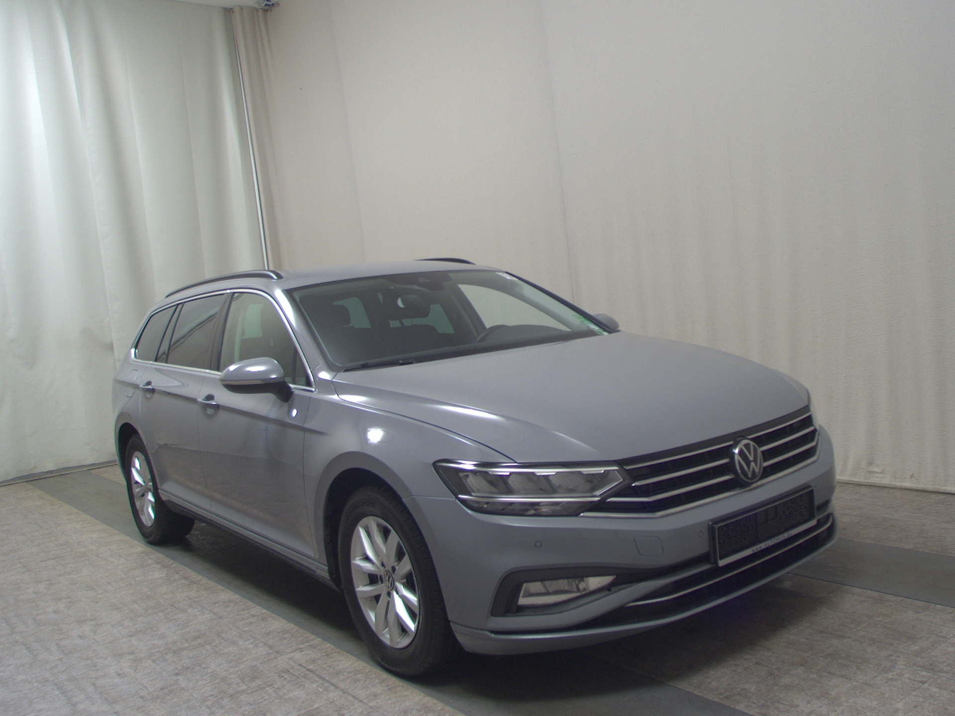 Volkswagen Passat Var. 2.0 TDI Business Navi RfK LED ACC 3