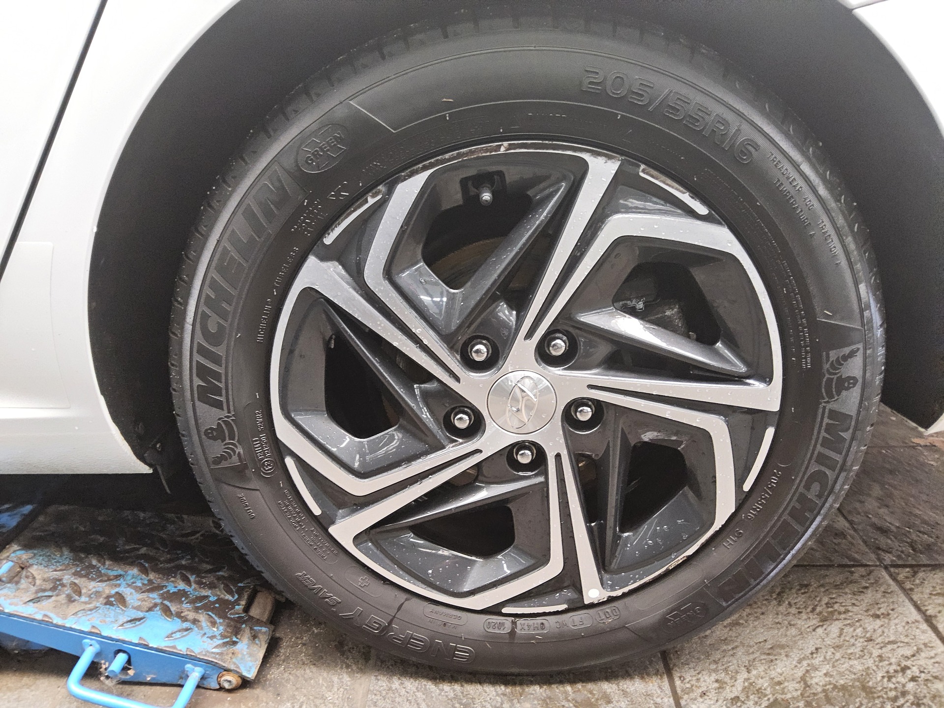 Hyundai i30 1.6 CRDI Intro Ed. Navi LED RfK PDC Shz BT 10