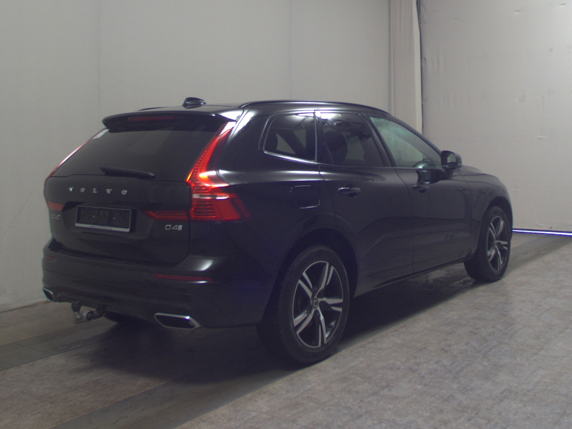 Volvo XC60 D4 R-Design T-Leder Navi LED Pano AHK StHzg 4