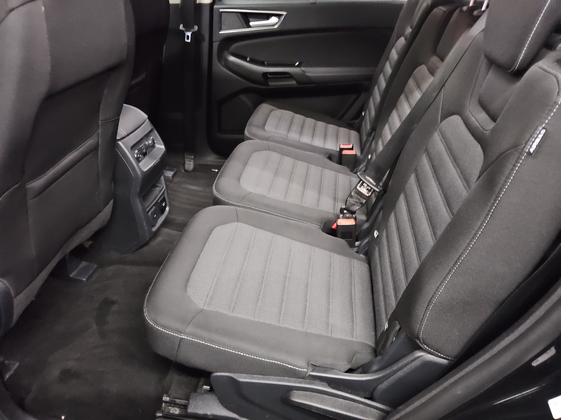 Ford Galaxy 2.0 EB Titanium 7-Sitze Navi LED Pano AHK 13