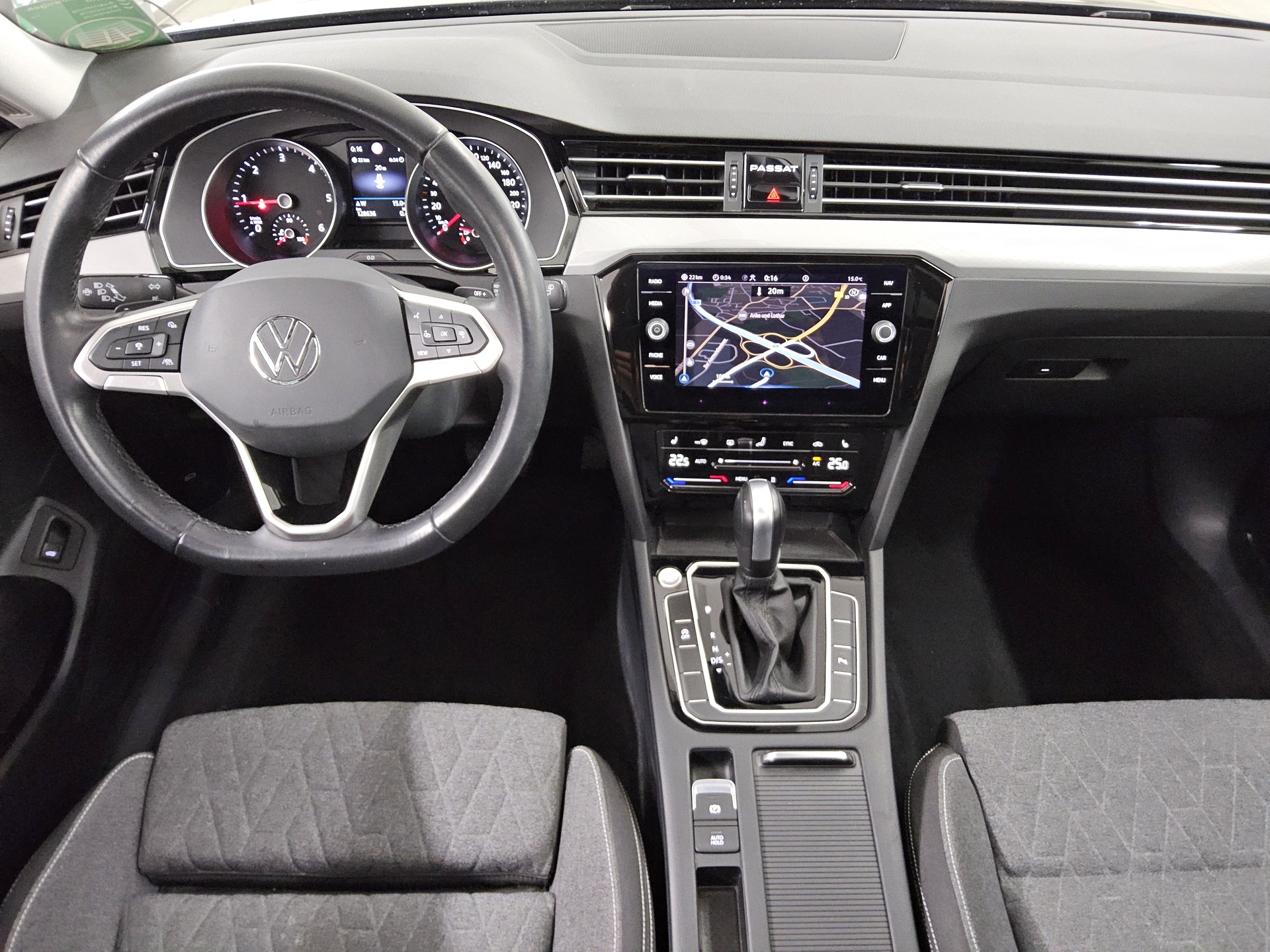 Volkswagen Passat Var. 2.0 TDI Business Navi LED Pano Sthzg 5