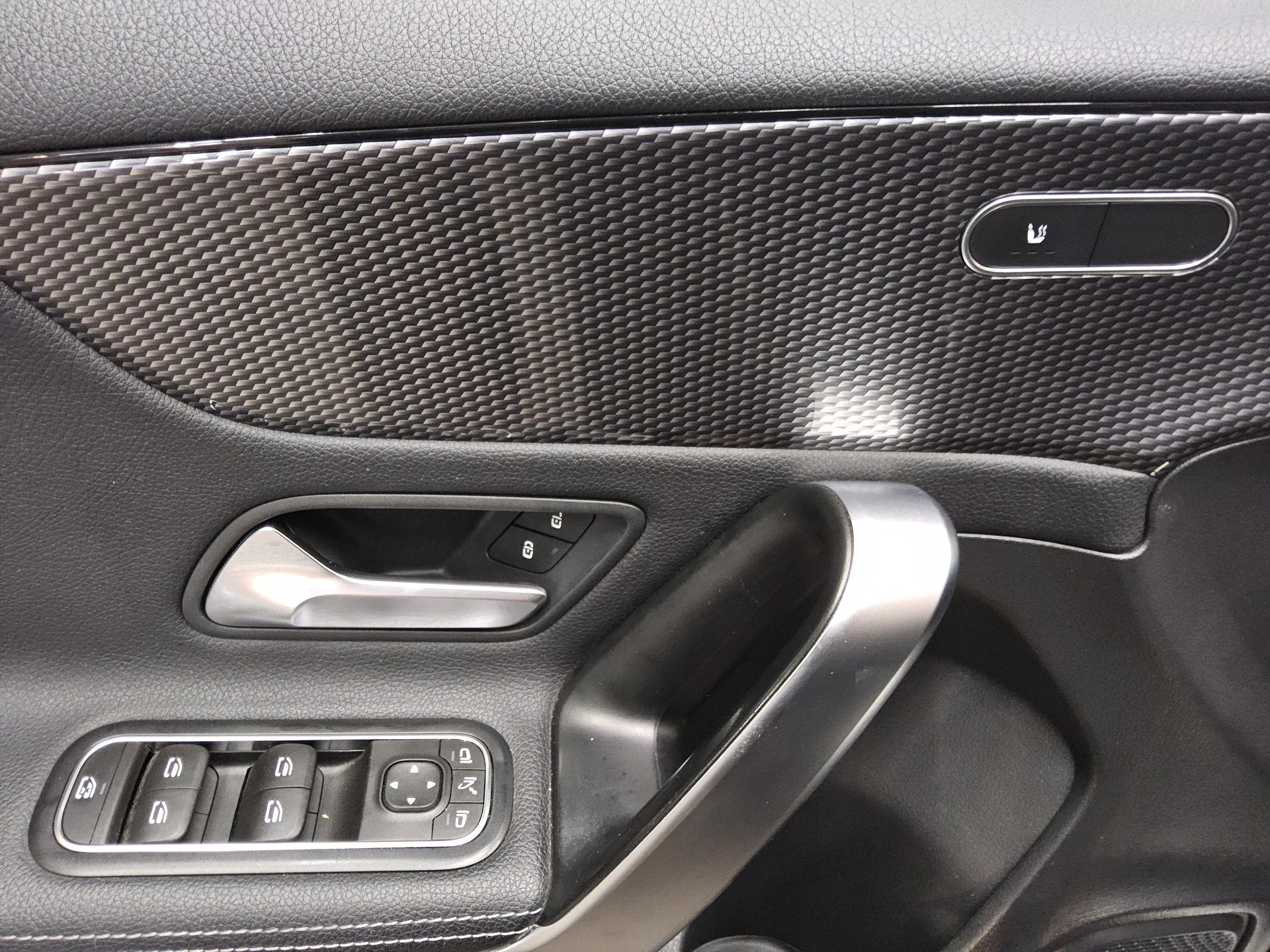 Mercedes-Benz A 200 d Progressive T-Leder Navi PDC LED RfK 10