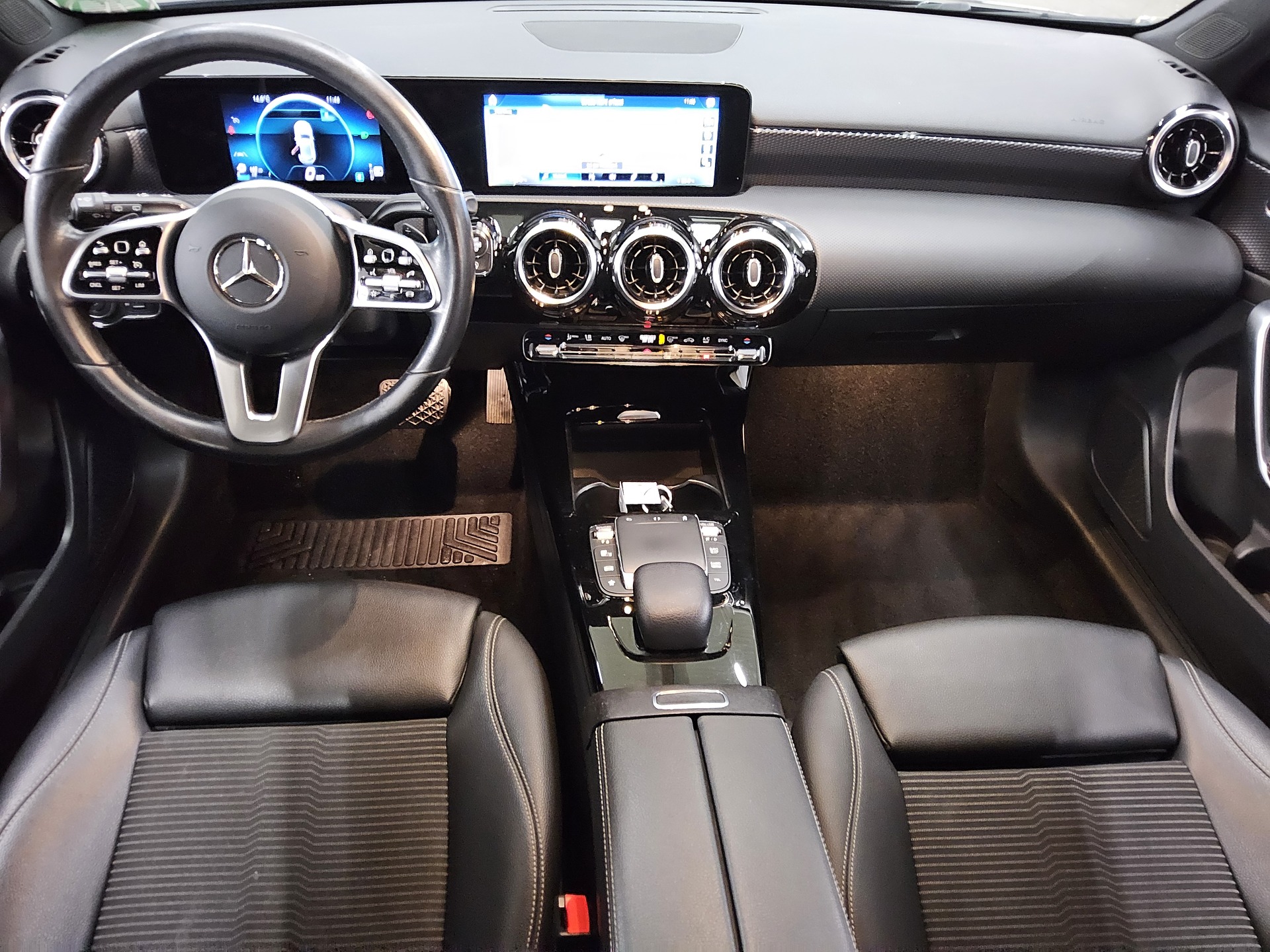 Mercedes-Benz A 200 d Progressive T-Leder Navi PDC LED RfK 5