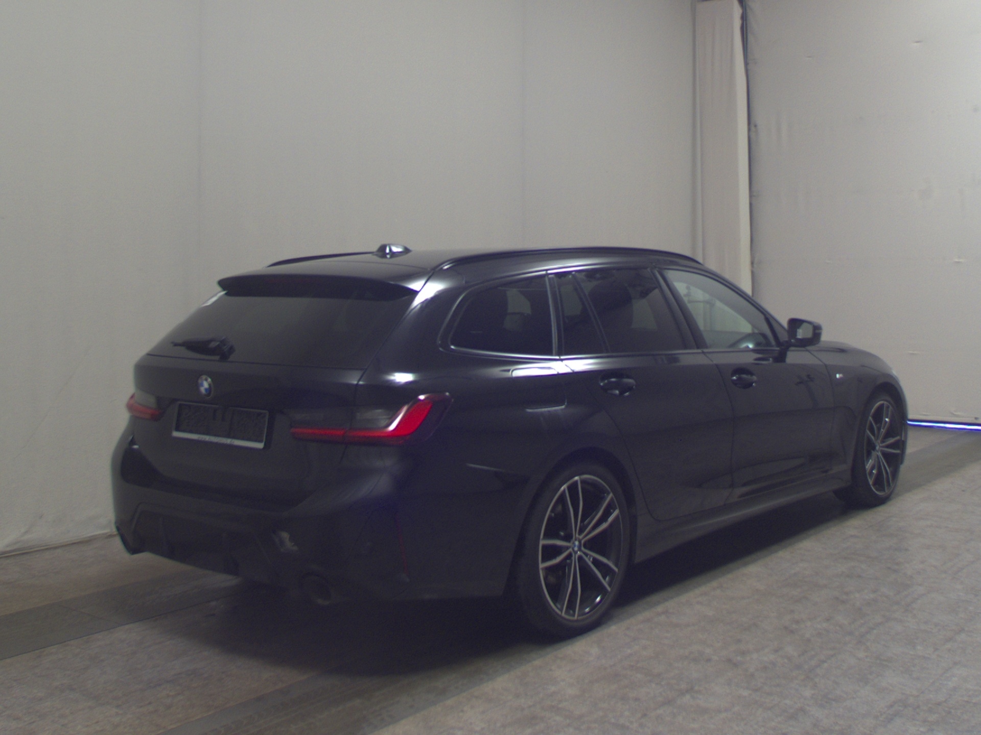 BMW 320dA Touring M-Sport Navi Curved HuD HiFi Rfk 4