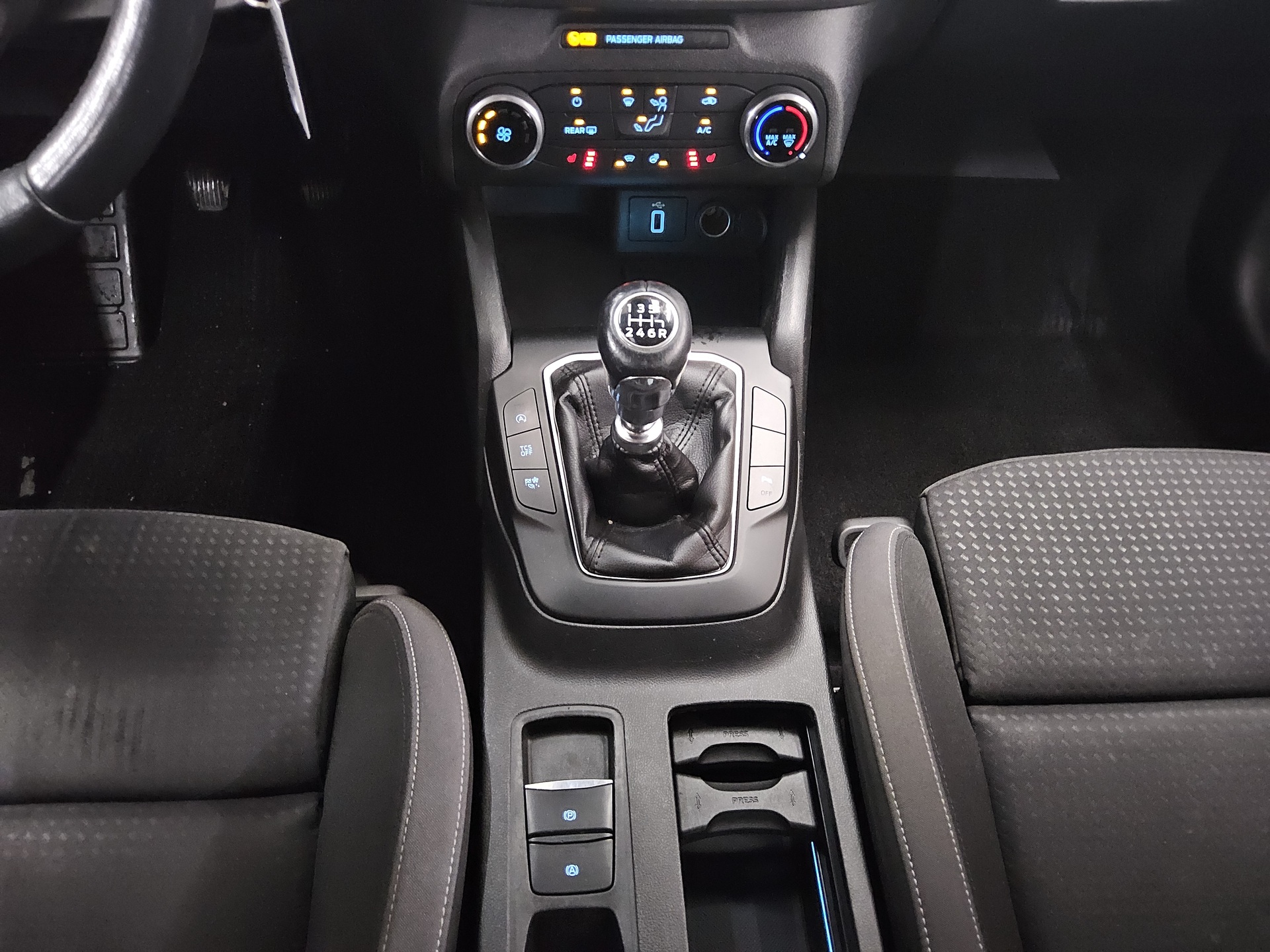 Ford Focus Turnier 1.0 EB Cool&Connect Navi Shz PDC 6