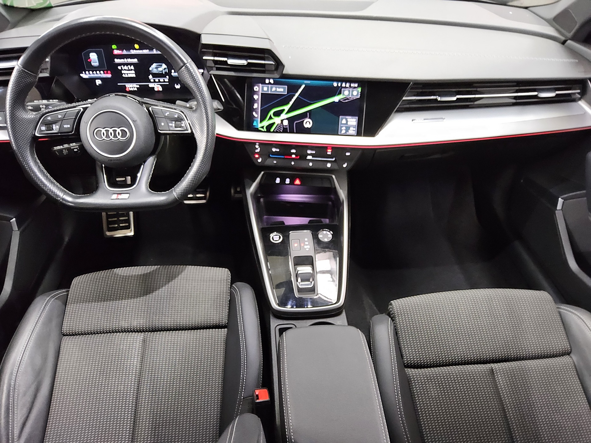 Audi A3 Lim. 35 TFSI 2x S-Line Navi LED vc B&O ACC 5