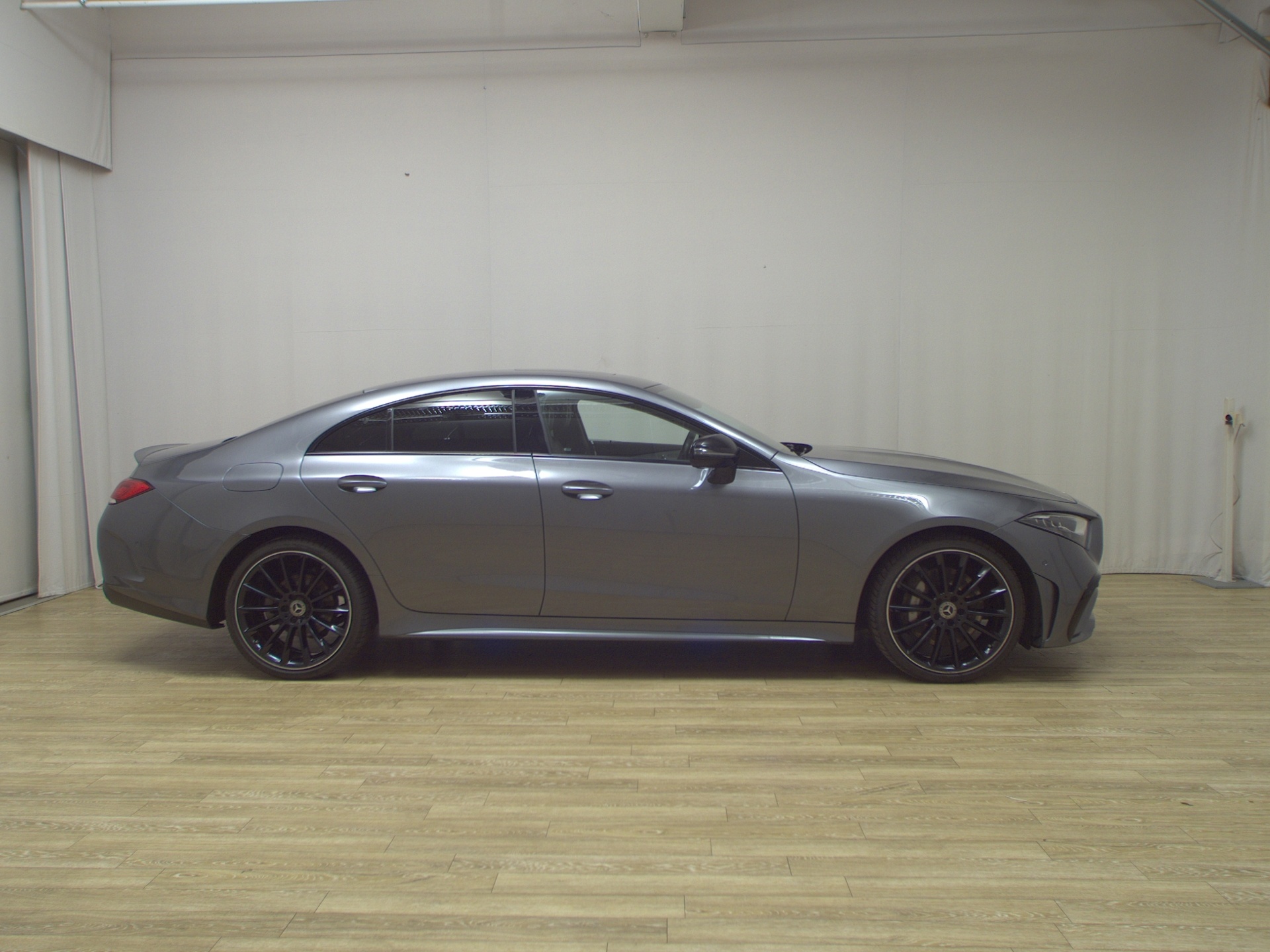 Mercedes-Benz CLS 300 d 4M AMG-Line Navi GSD Burmester HuD RFK