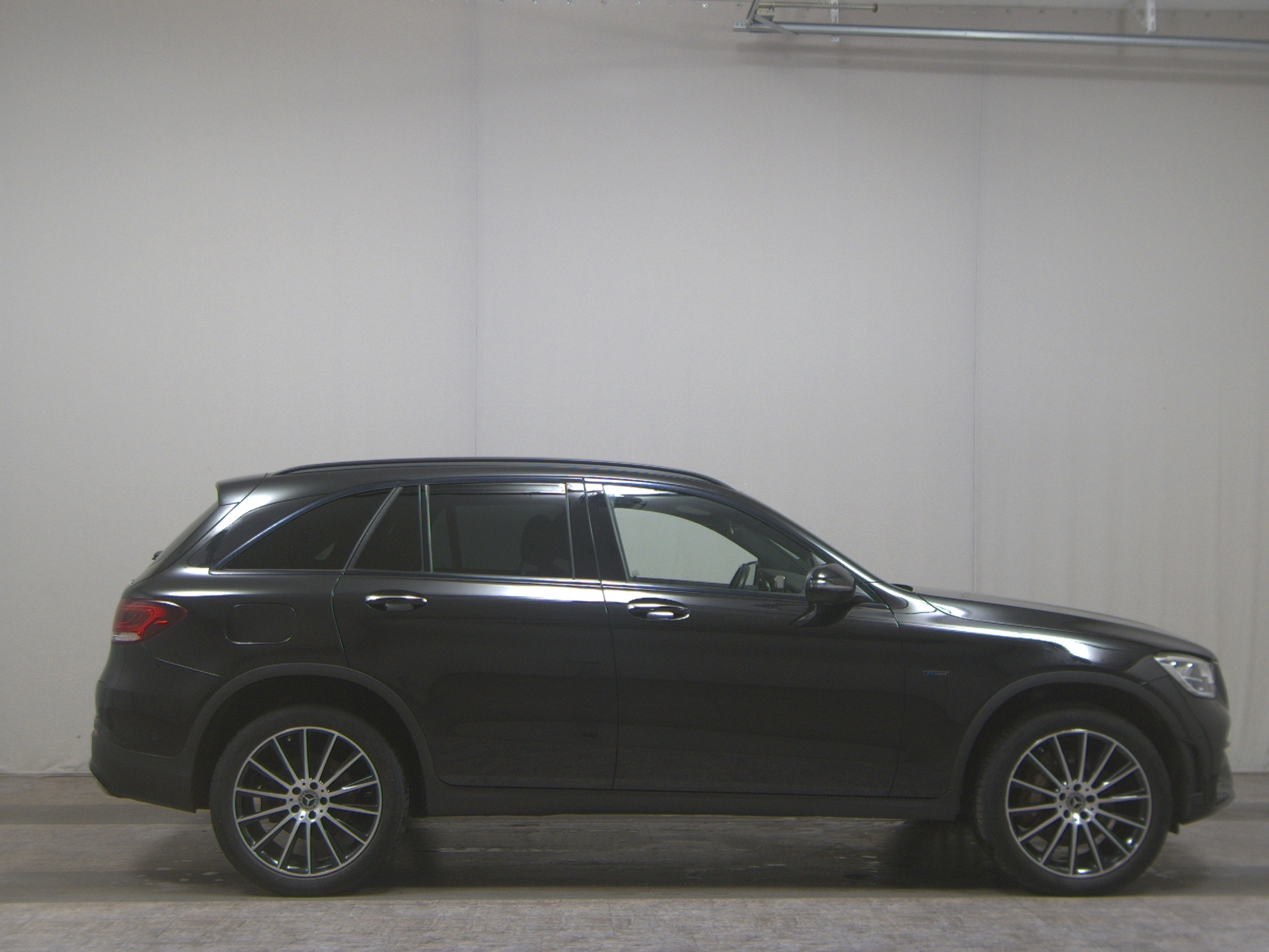 Mercedes-Benz GLC 300 e 4M AMG-Line Navi LED Ambiente