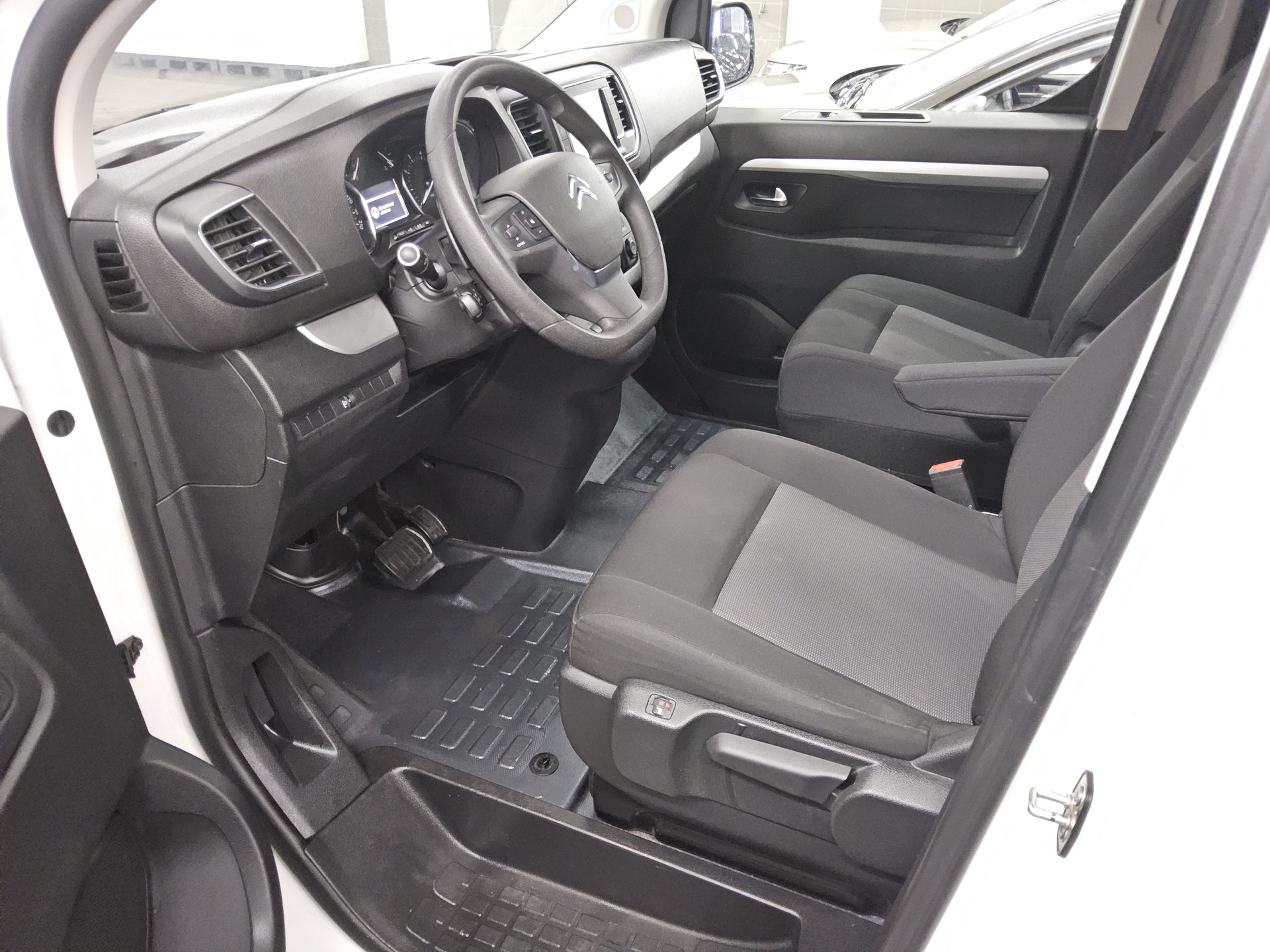 Citroën SpaceTourer 2.0 BlueHDi M Business 8-Sitze AHK 8