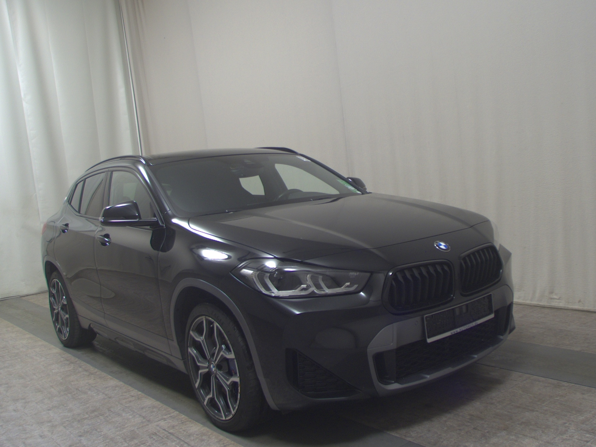 BMW X2 sDrive20d M-Sport X Navi LED+ HiFi RFK AHK 3