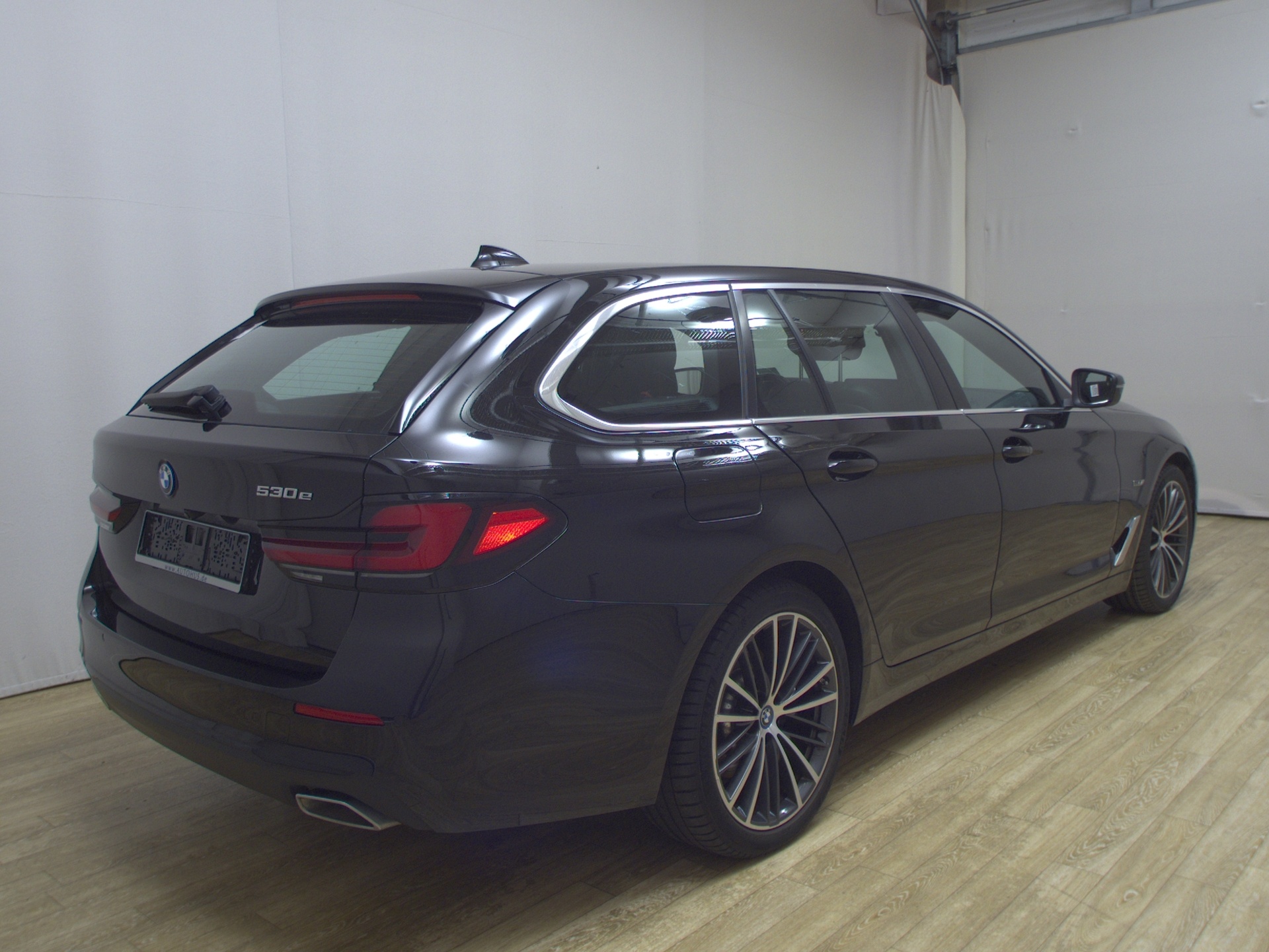 BMW 530e Touring Leder Navi LED+ LC prof. HiFi DA+ 4