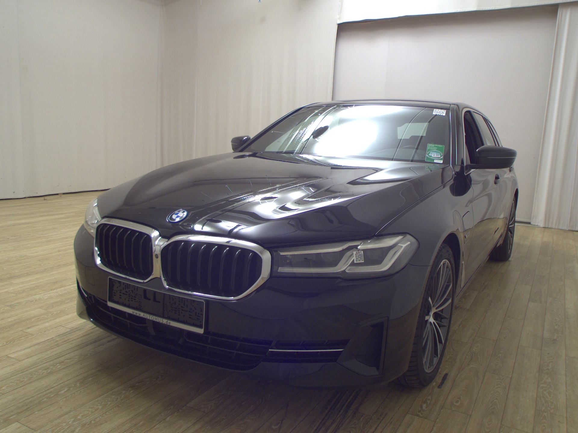 BMW 530e Touring Leder Navi LED+ LC prof. HiFi DA+ 2