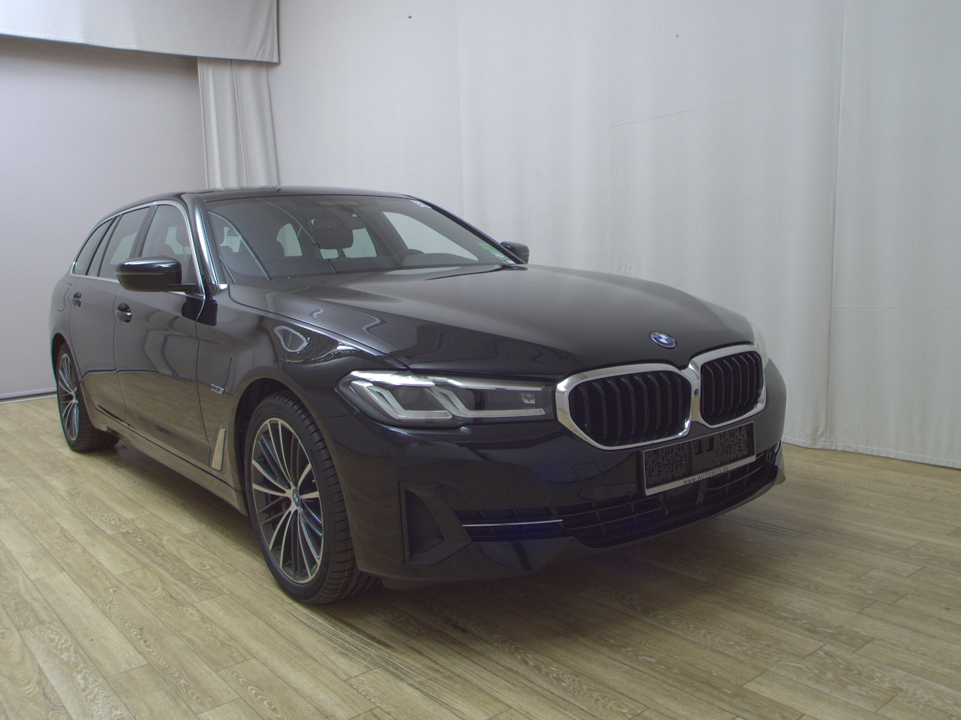 BMW 530e Touring Leder Navi LED+ LC prof. HiFi DA+ 3
