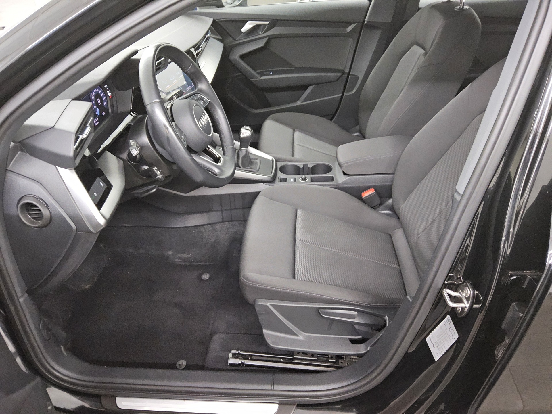 Audi A3 Lim. 30 TFSI advanced LED vc Sound Tempomat 9