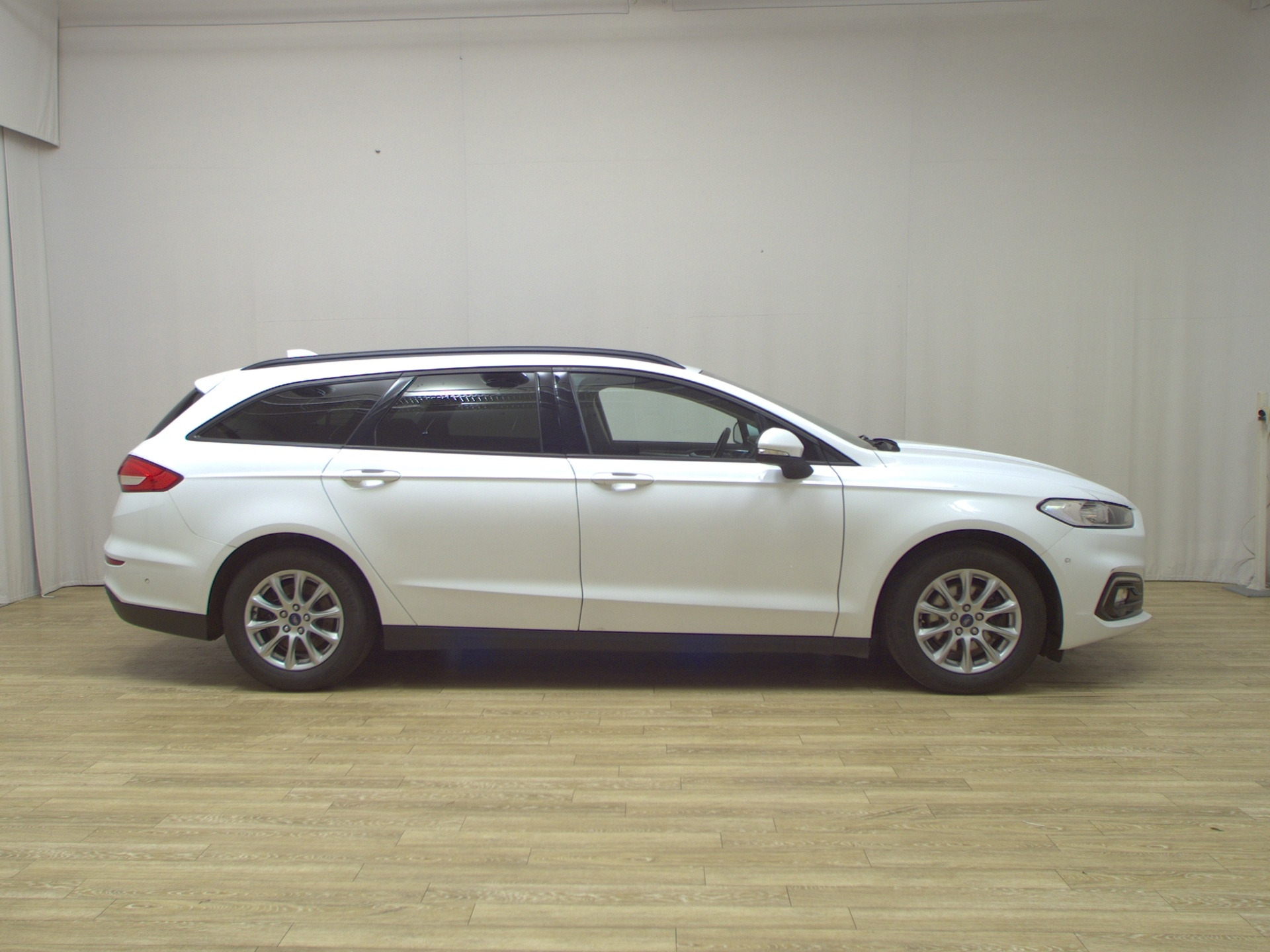 Ford Mondeo Turnier 2.0 EB Trend Navi RFK 4xShz PDC
