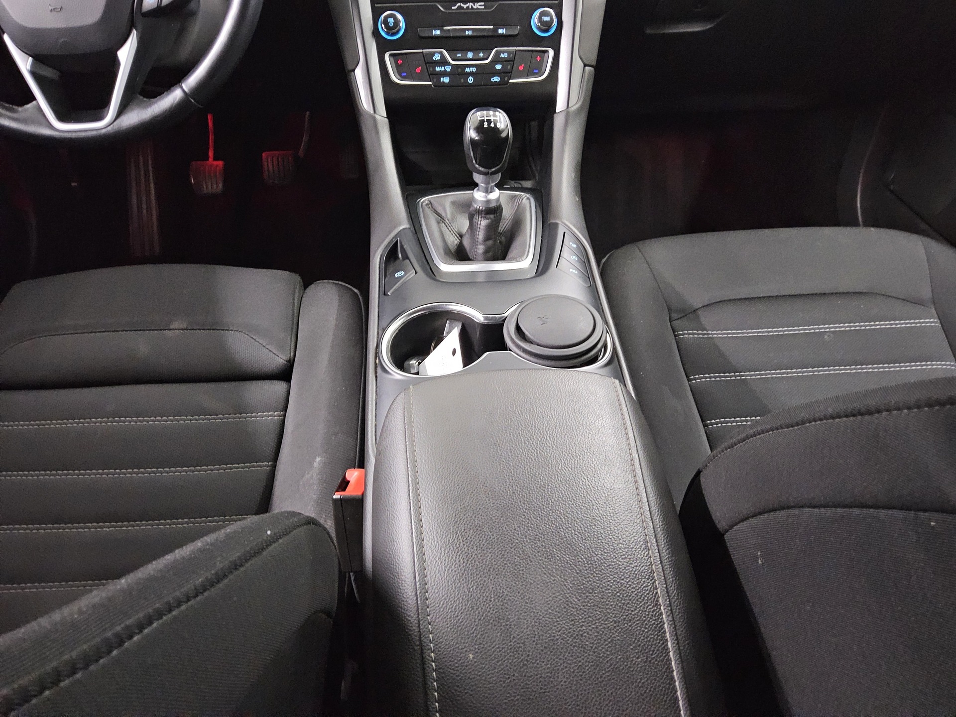 Ford Mondeo Turnier 2.0 EB Trend Navi RFK 4xShz PDC 6