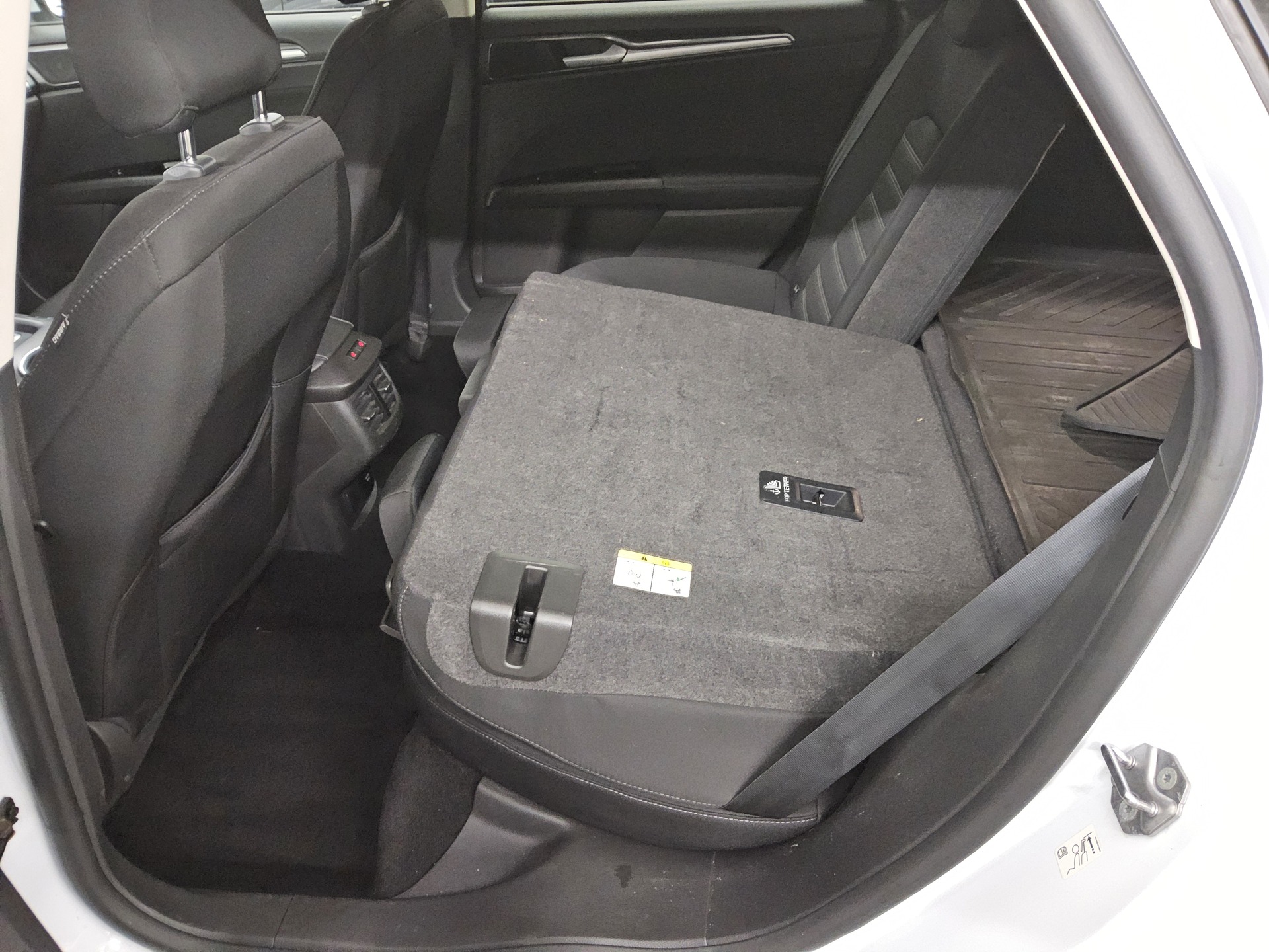 Ford Mondeo Turnier 2.0 EB Trend Navi RFK 4xShz PDC 12