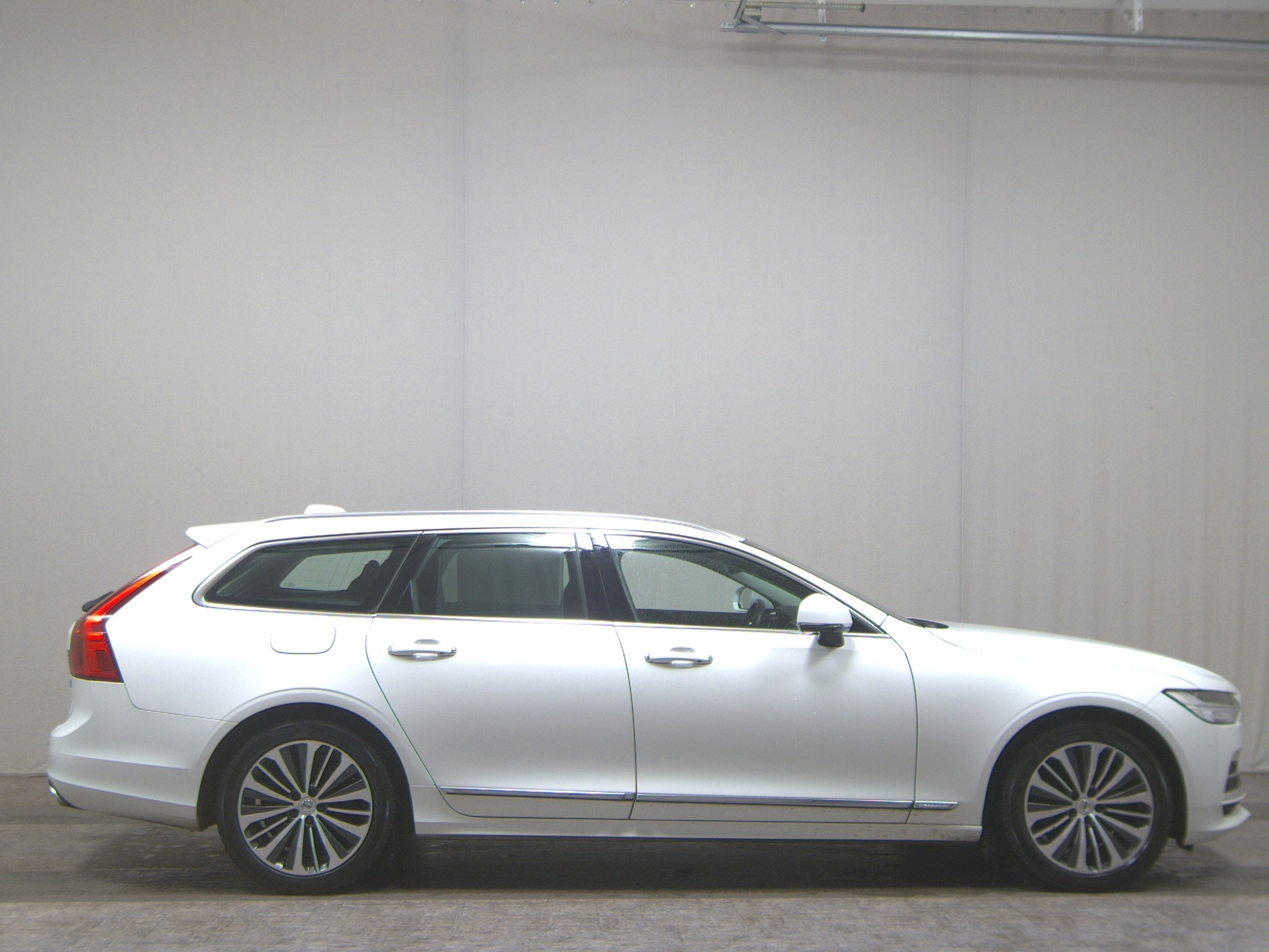 Volvo V90 D4 AWD Inscription Leder Navi LED AHK Memory