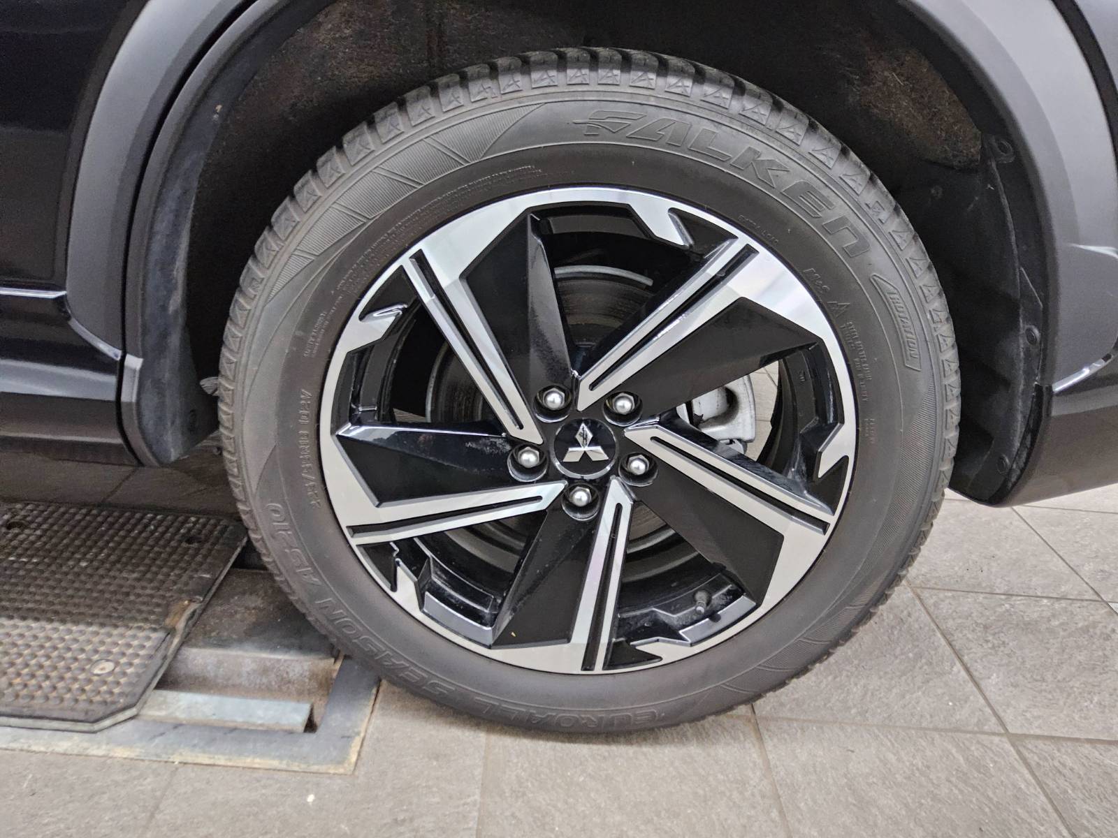 Mitsubishi Eclipse Cross 2.4 MIVEC Navi LED Shz 360° ACC 10