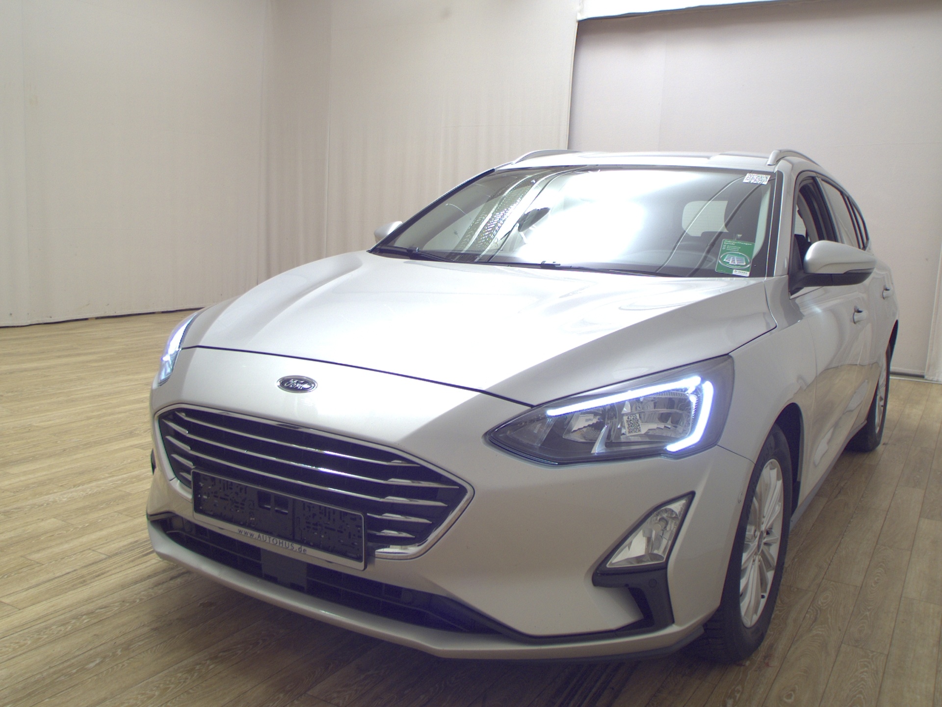 Ford Focus Turnier 1.0 EB Titanium Navi LED RFK Shz 2
