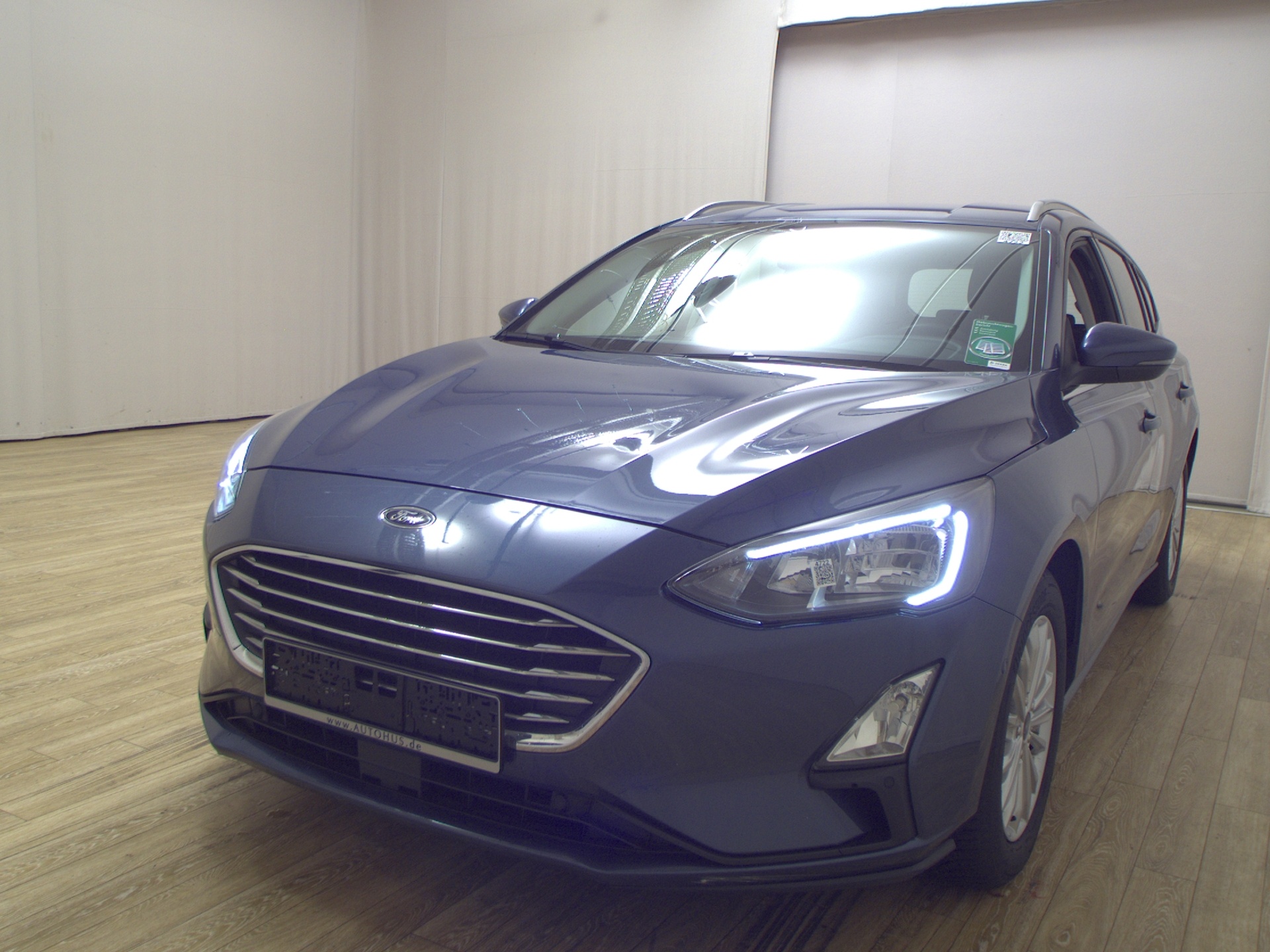 Ford Focus Turnier 1.0 EB Titanium Navi LED Kamera 2