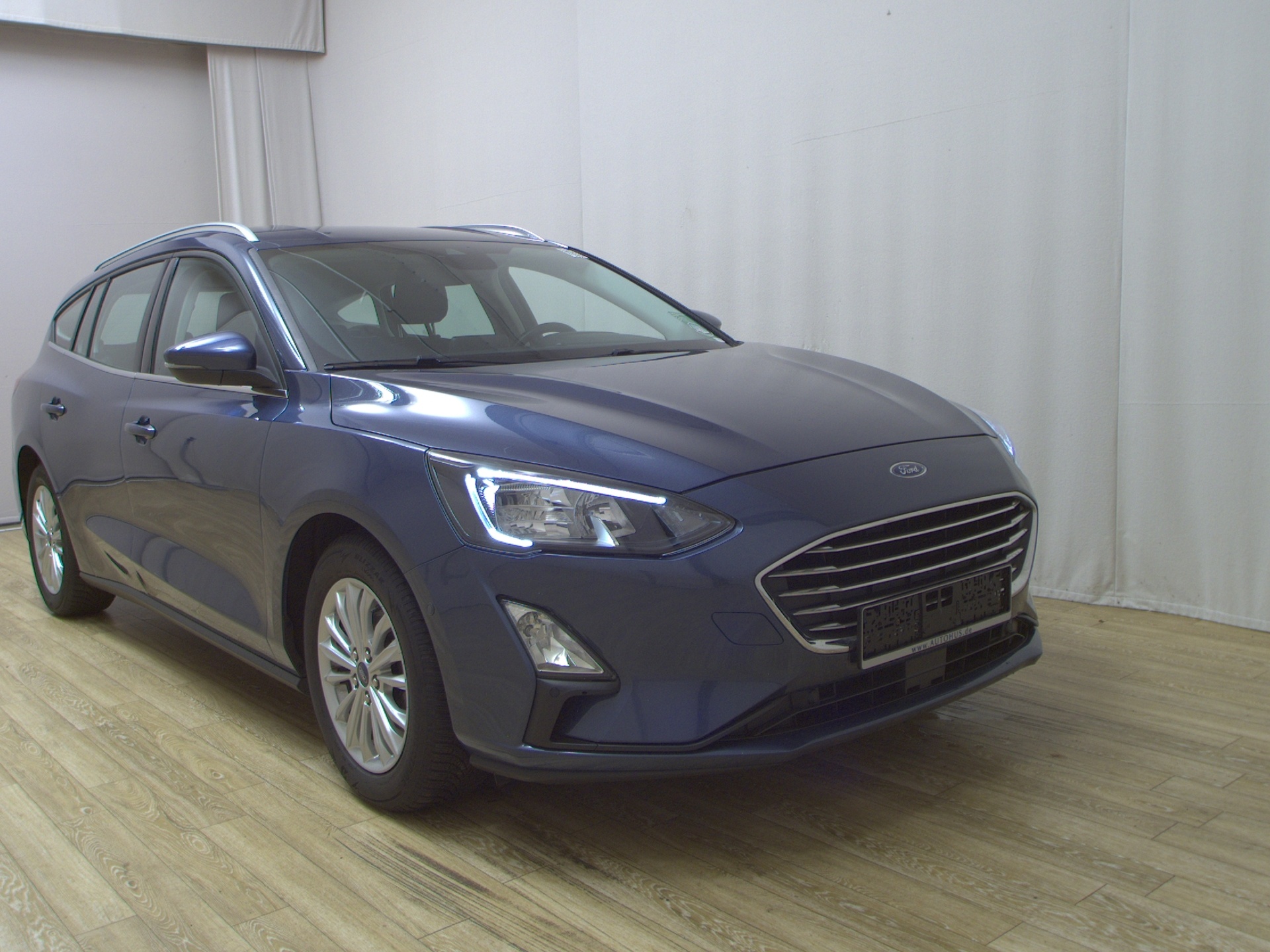 Ford Focus Turnier 1.0 EB Titanium Navi LED Kamera 3