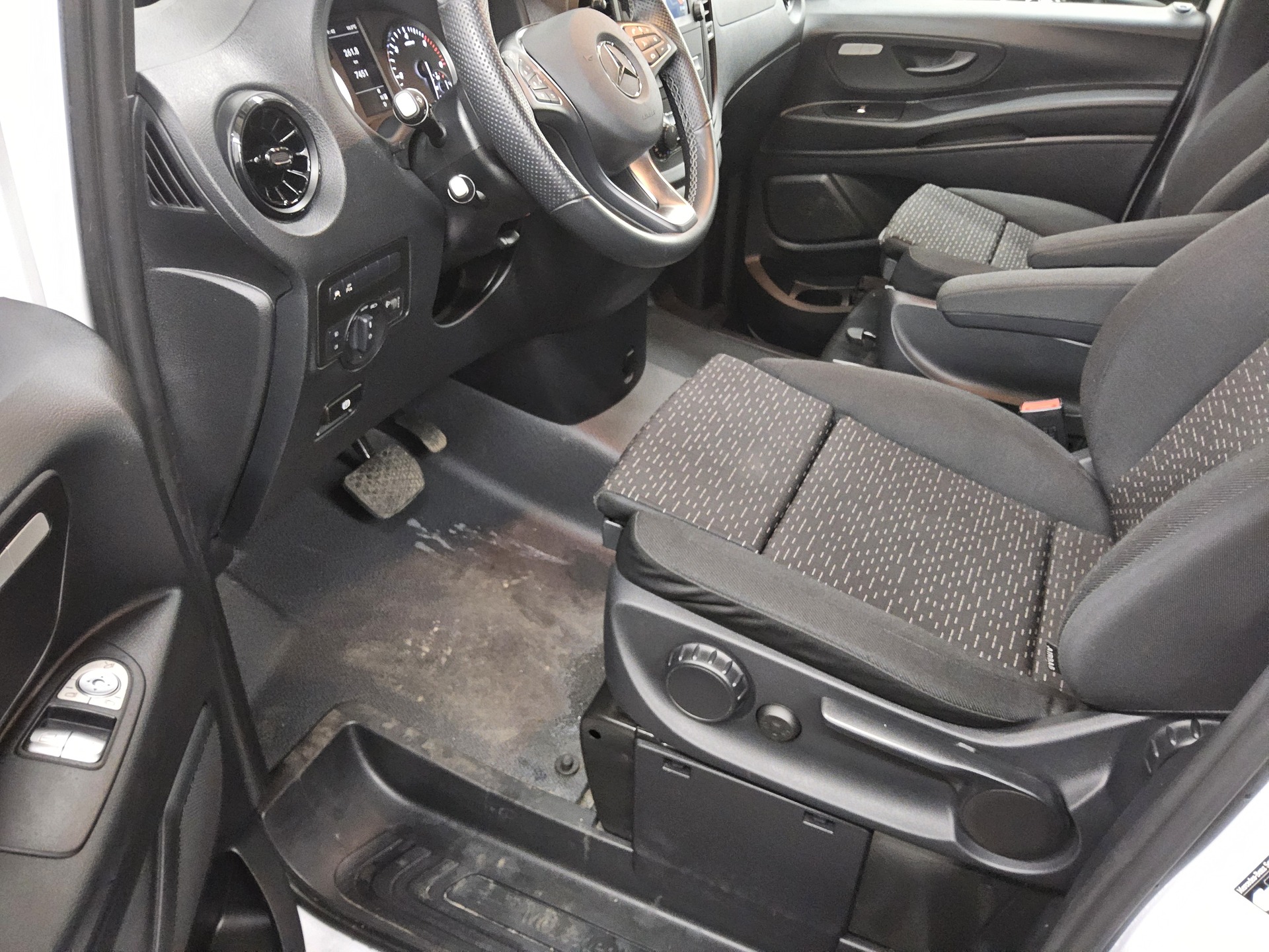 Mercedes-Benz Vito Tourer Pro Extralang 8-Sitze Navi RFK PDC 8