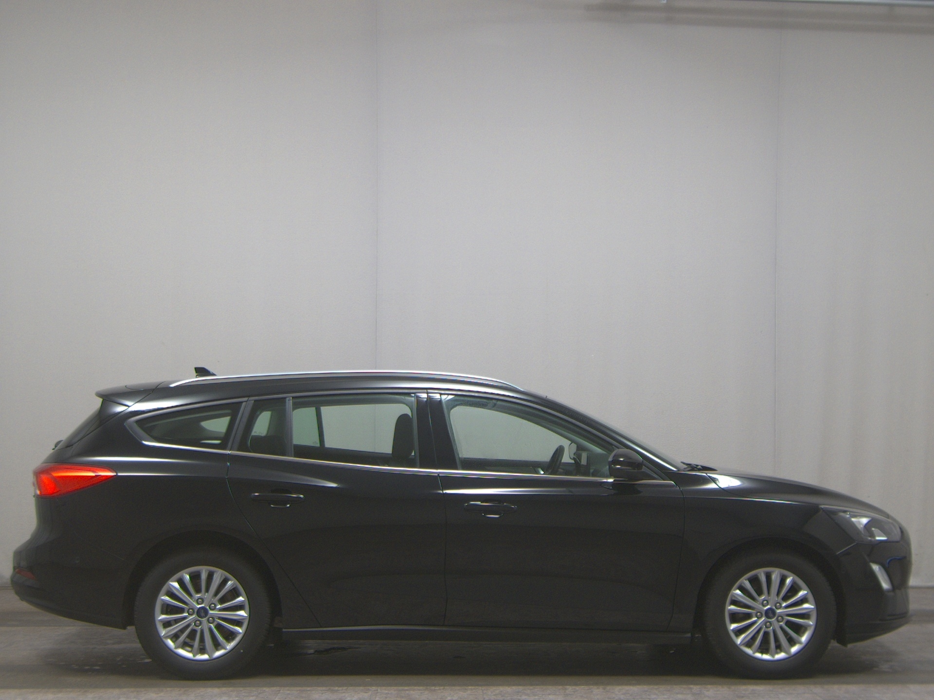 Ford Focus Turnier 1.0 EB Titanium Navi LED Tempomat