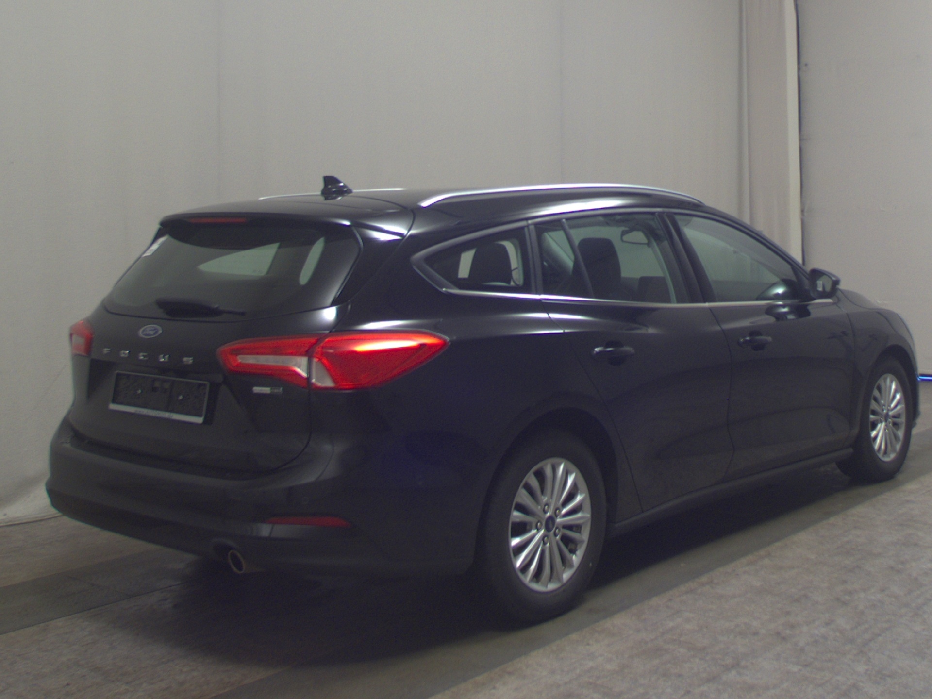 Ford Focus Turnier 1.0 EB Titanium Navi LED Tempomat 4