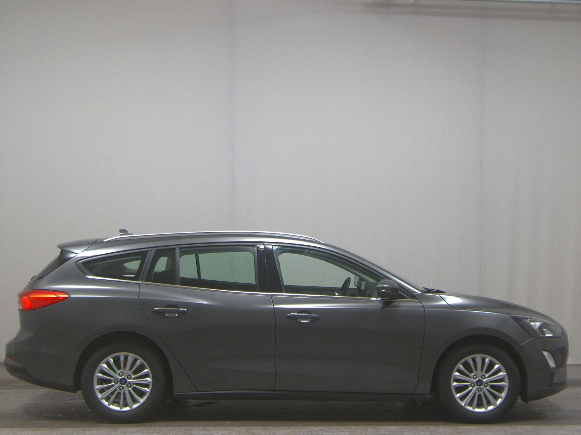 Ford Focus Turnier 1.0 EB Titanium LED Navi Tempomat