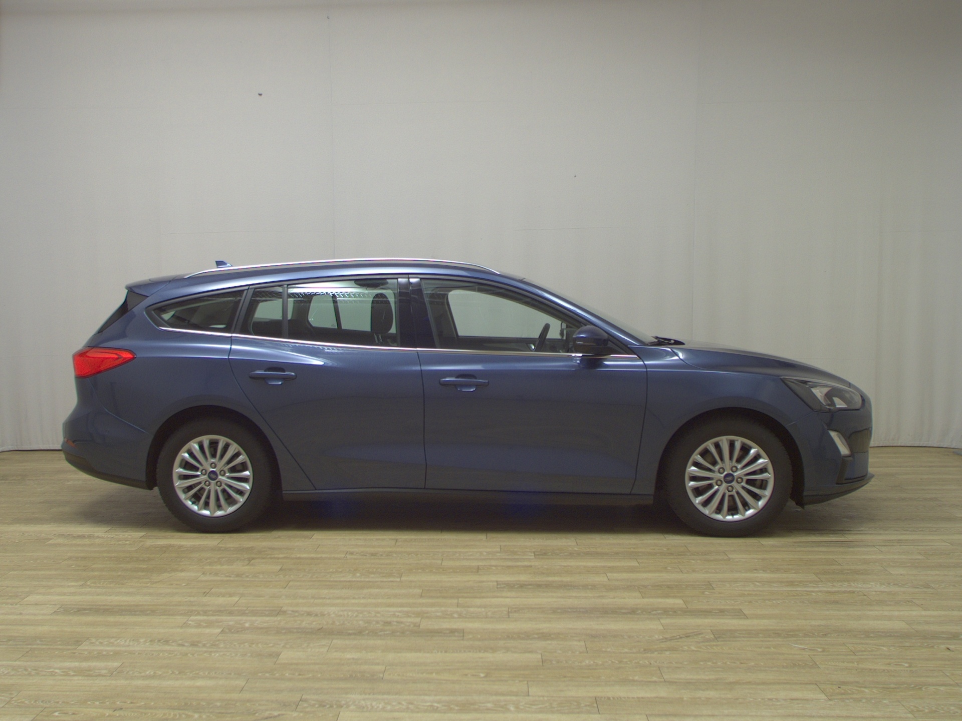 Ford Focus Turnier 1.0 EB Titanium Navi LED Tempomat
