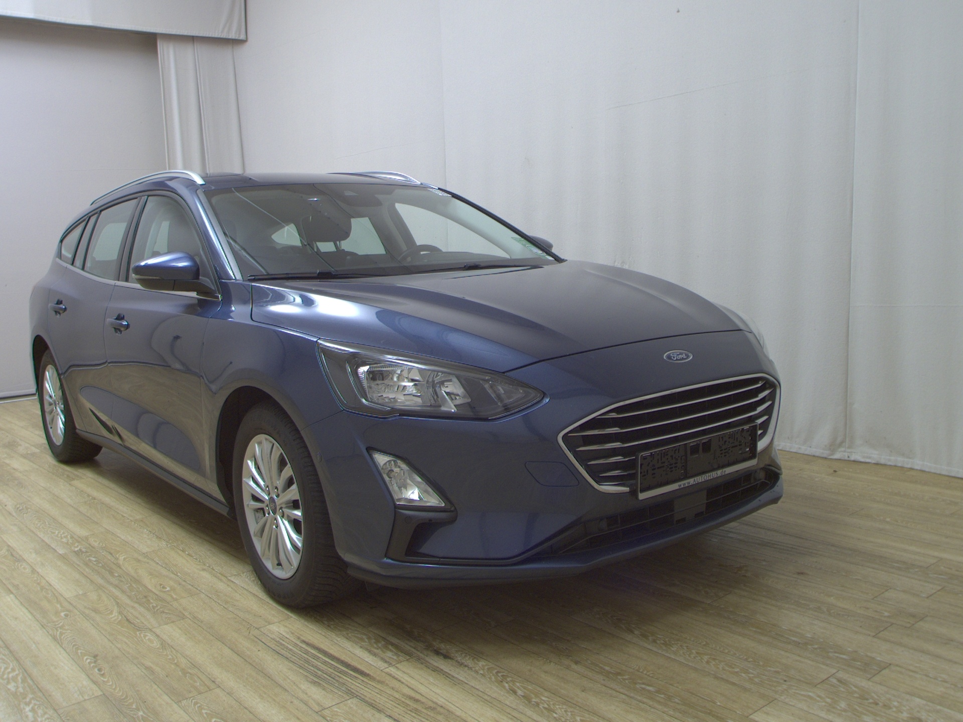 Ford Focus Turnier 1.0 EB Titanium Navi LED Tempomat 3