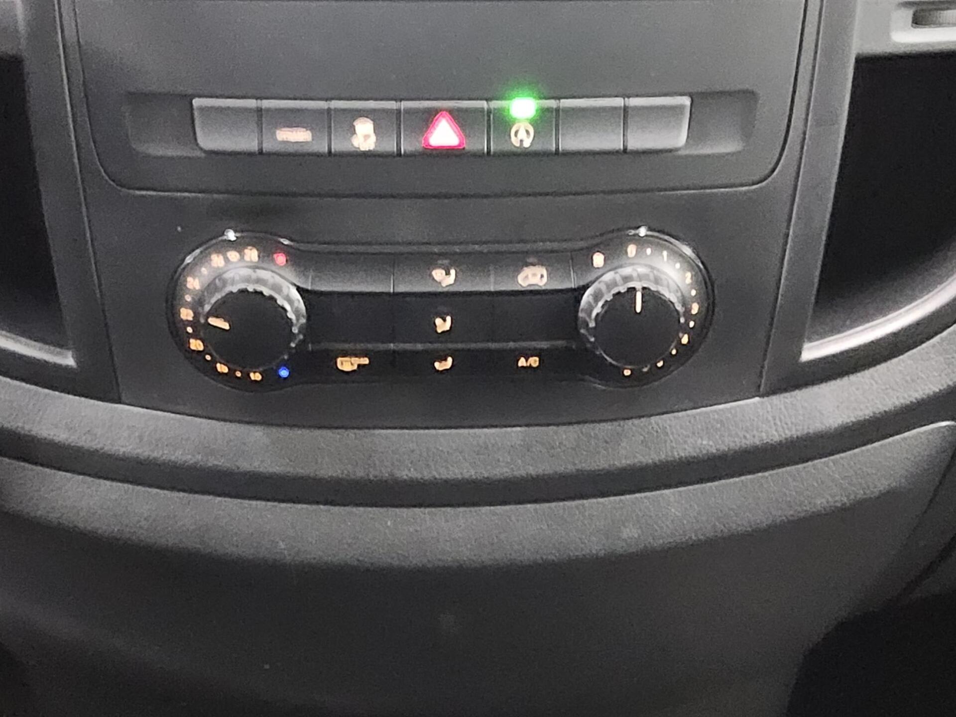 Mercedes-Benz Vito CDI Tourer Pro Extralang 8-Sitze Navi RFK 6