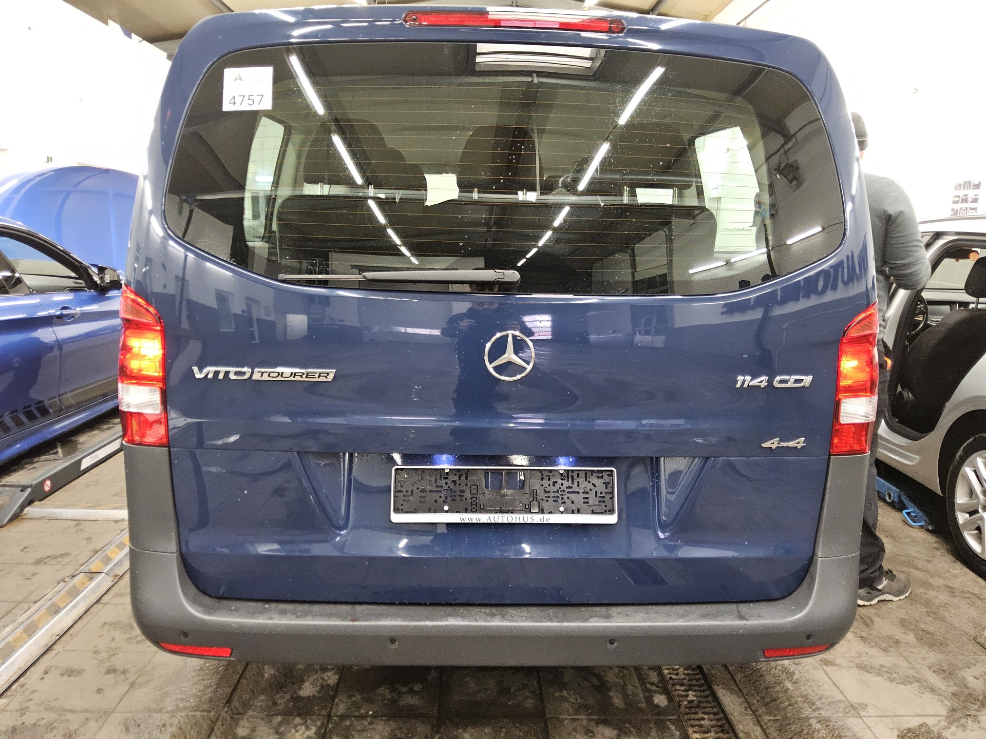 Mercedes-Benz Vito Lang CDI 4x4 Tourer Pro 8-Sitze Navi PDC 10