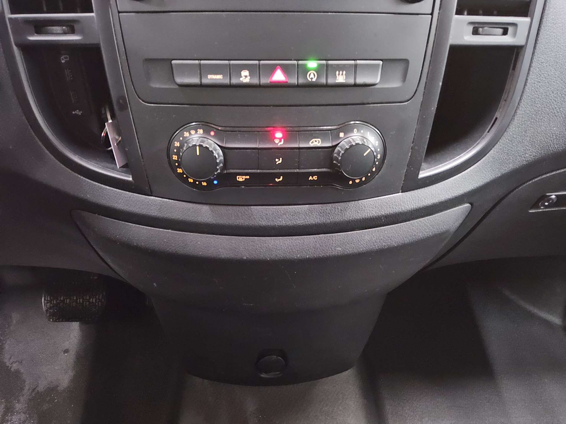 Mercedes-Benz Vito Lang CDI 4x4 8-Sitze Leder Navi RFK 6