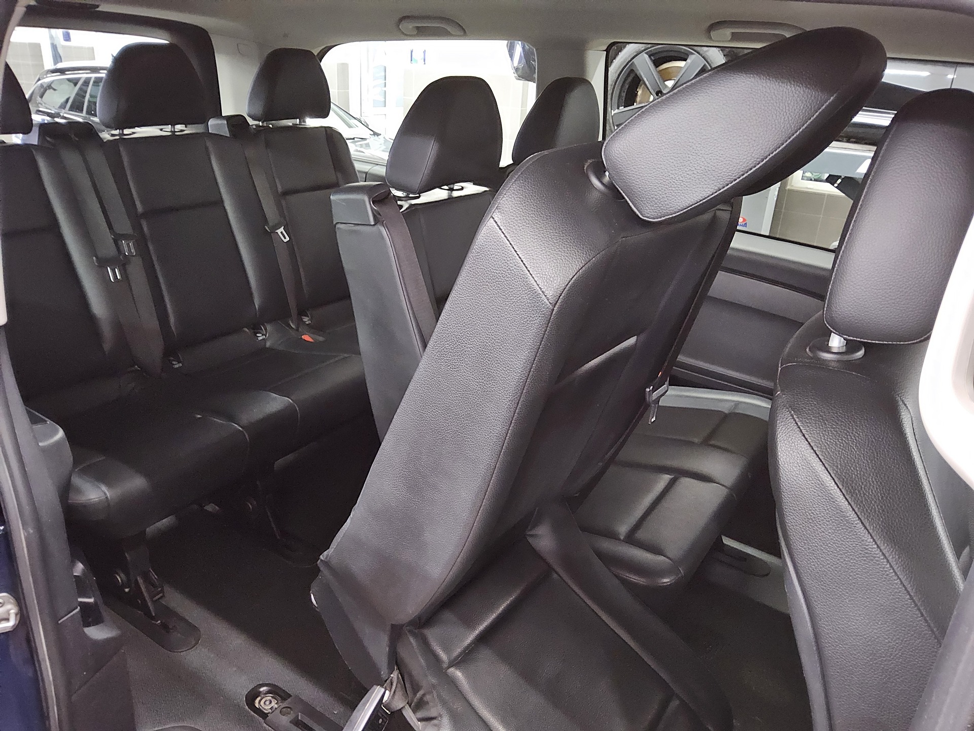 Mercedes-Benz Vito Lang CDI 4x4 8-Sitze Leder Navi RFK 12