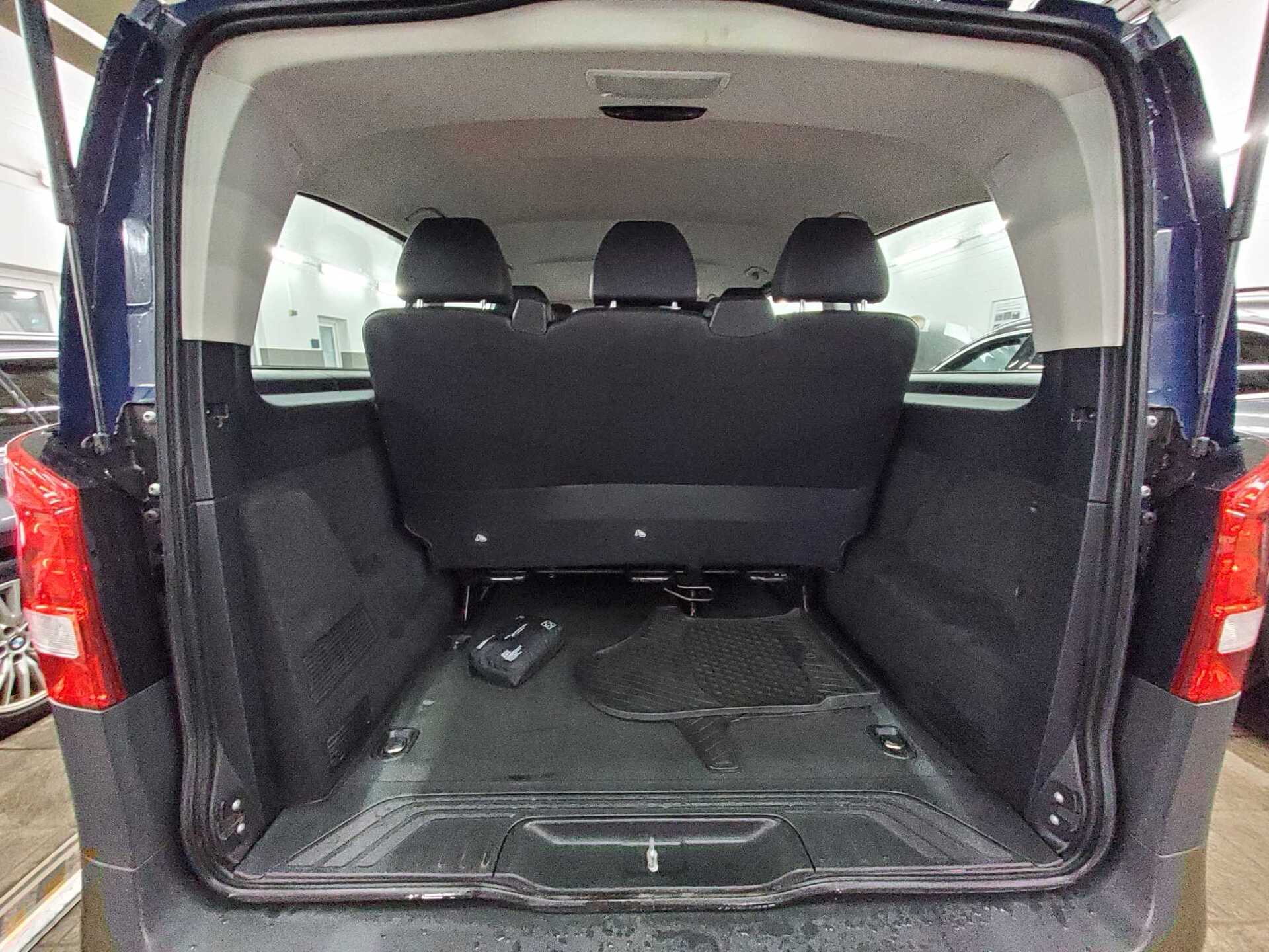 Mercedes-Benz Vito Lang CDI 4x4 Tourer Pro 8-Sitze Navi PDC 11