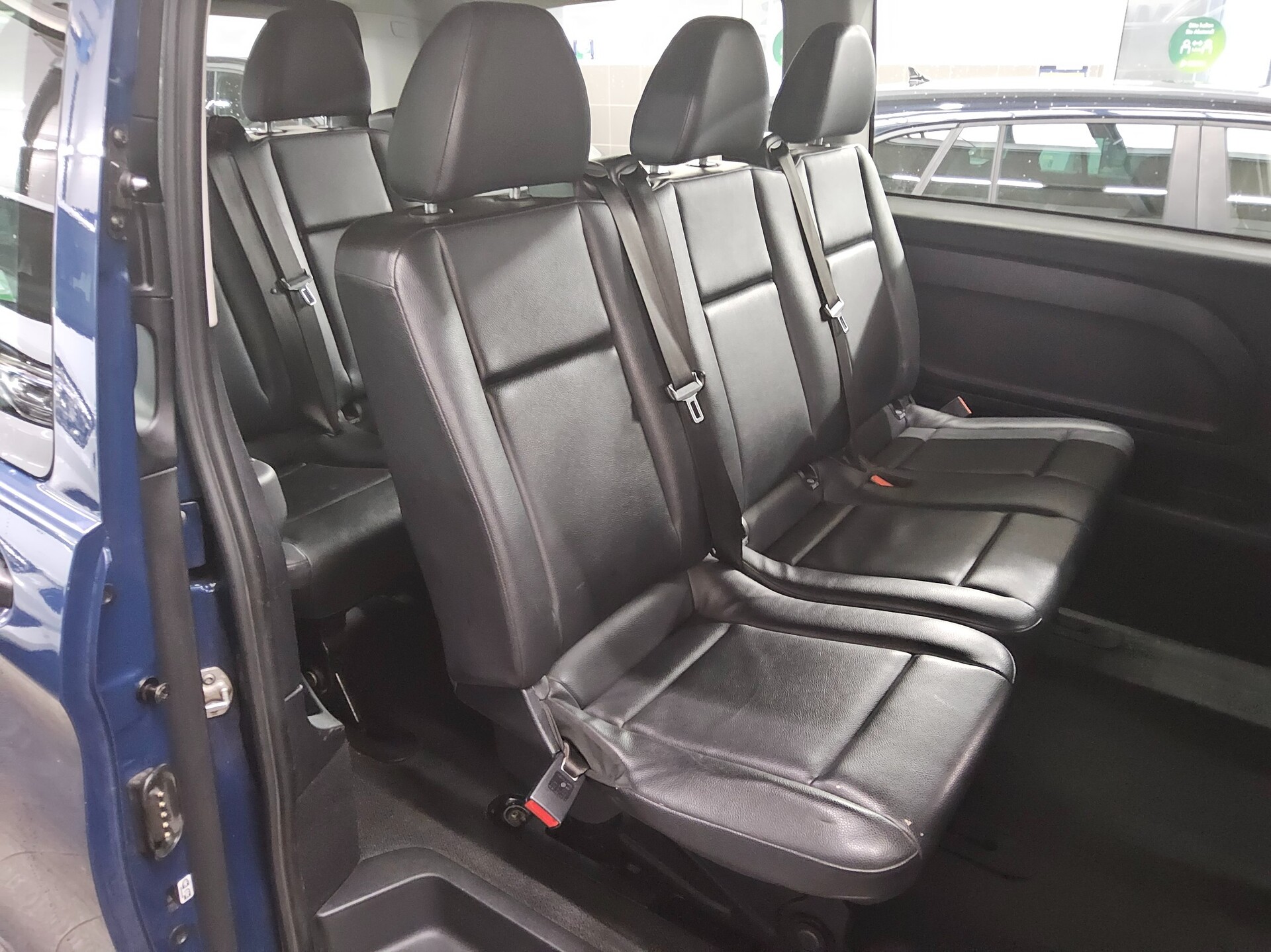 Mercedes-Benz Vito Lang CDI 4x4 Tourer Pro 8-Sitze Navi PDC 12