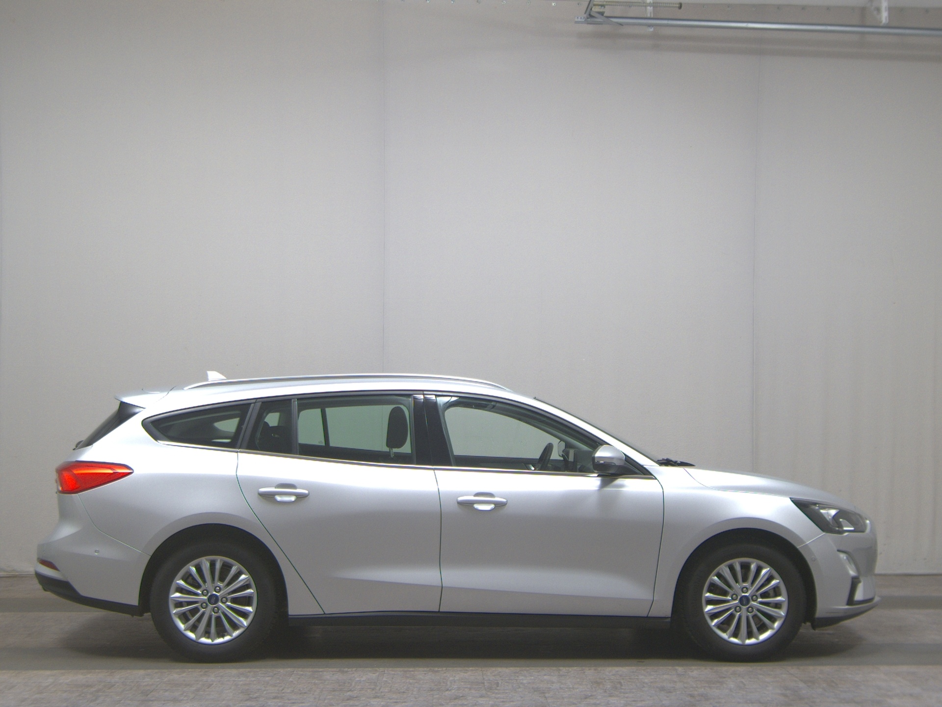 Ford Focus Turnier 1.0 EB Titanium Navi LED RfK Shz