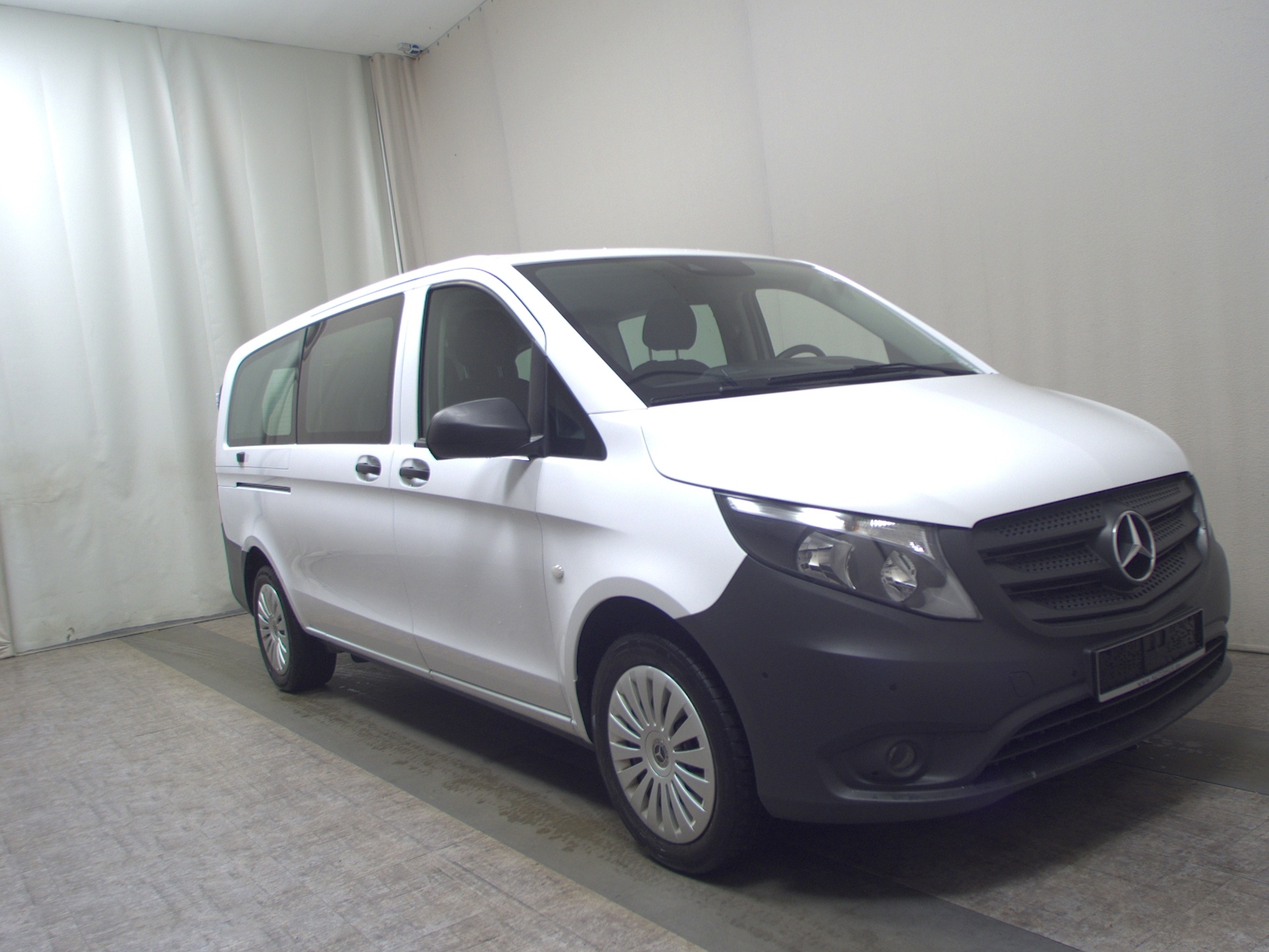 Mercedes-Benz Vito Tourer 114 CDI extralang 8-Sitze Navi RFK 3