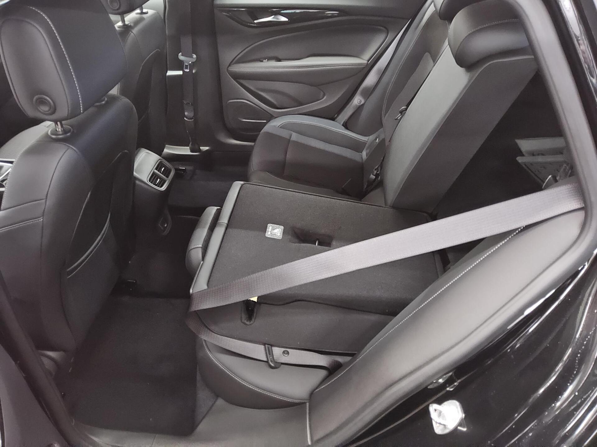 Opel Insignia ST 2.0 D Elegance T-Leder Navi LED RFK 12