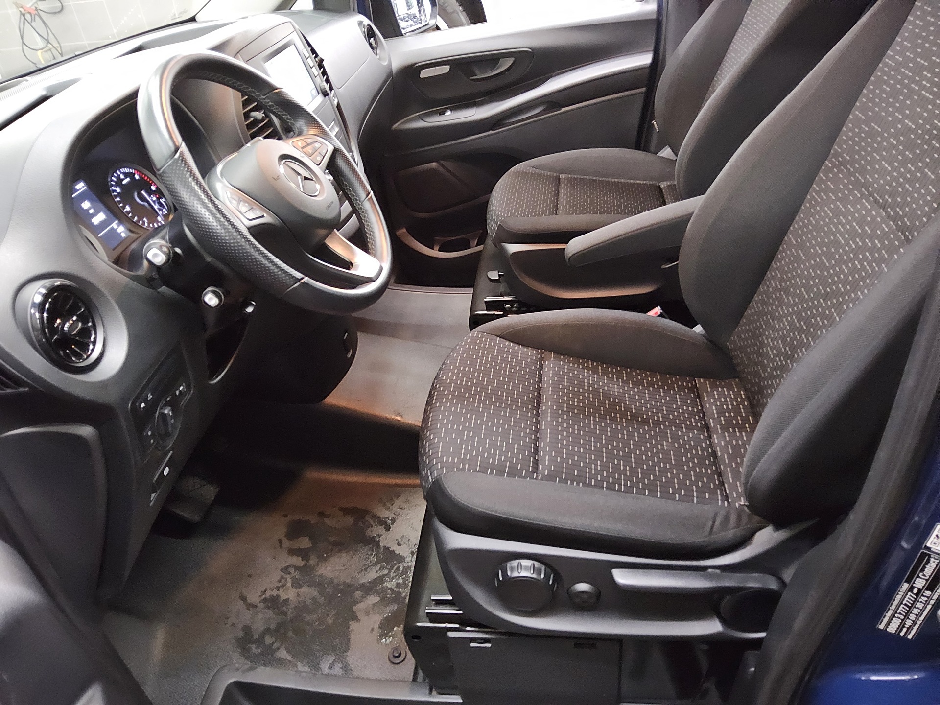 Mercedes-Benz Vito Lang CDI 8-Sitze Navi RfK Shz PDC BT DAB 8