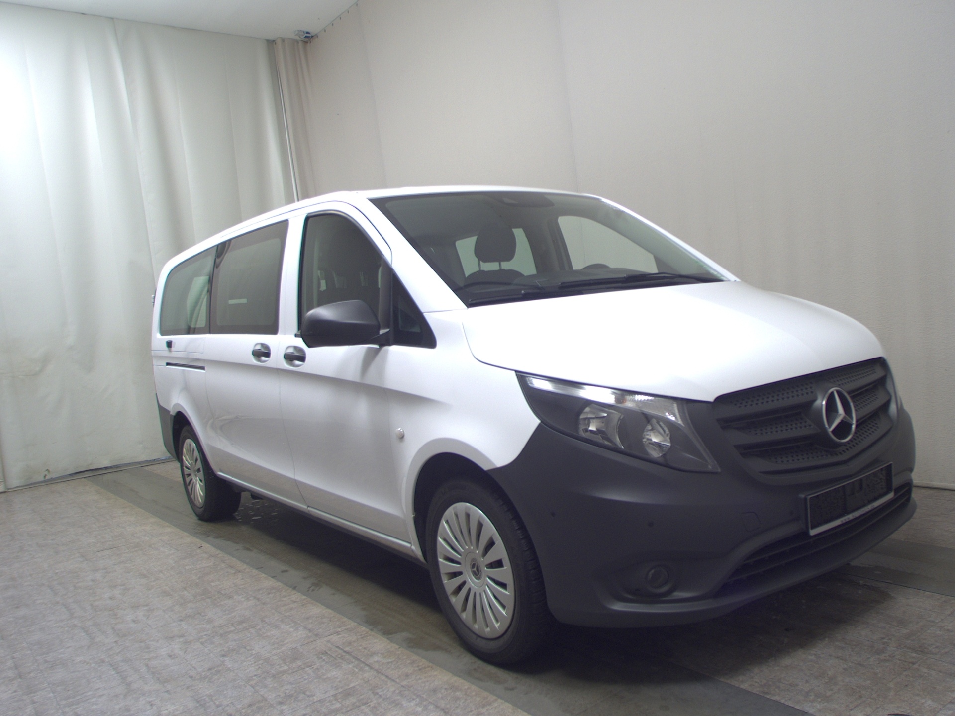 Mercedes-Benz Vito Tourer 114 CDI extralang 8-Sitze Navi RFK 3