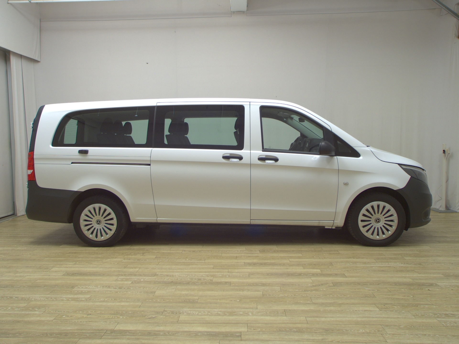 Mercedes-Benz Vito Tourer 114 CDI extralang 8-Sitze Navi RFK